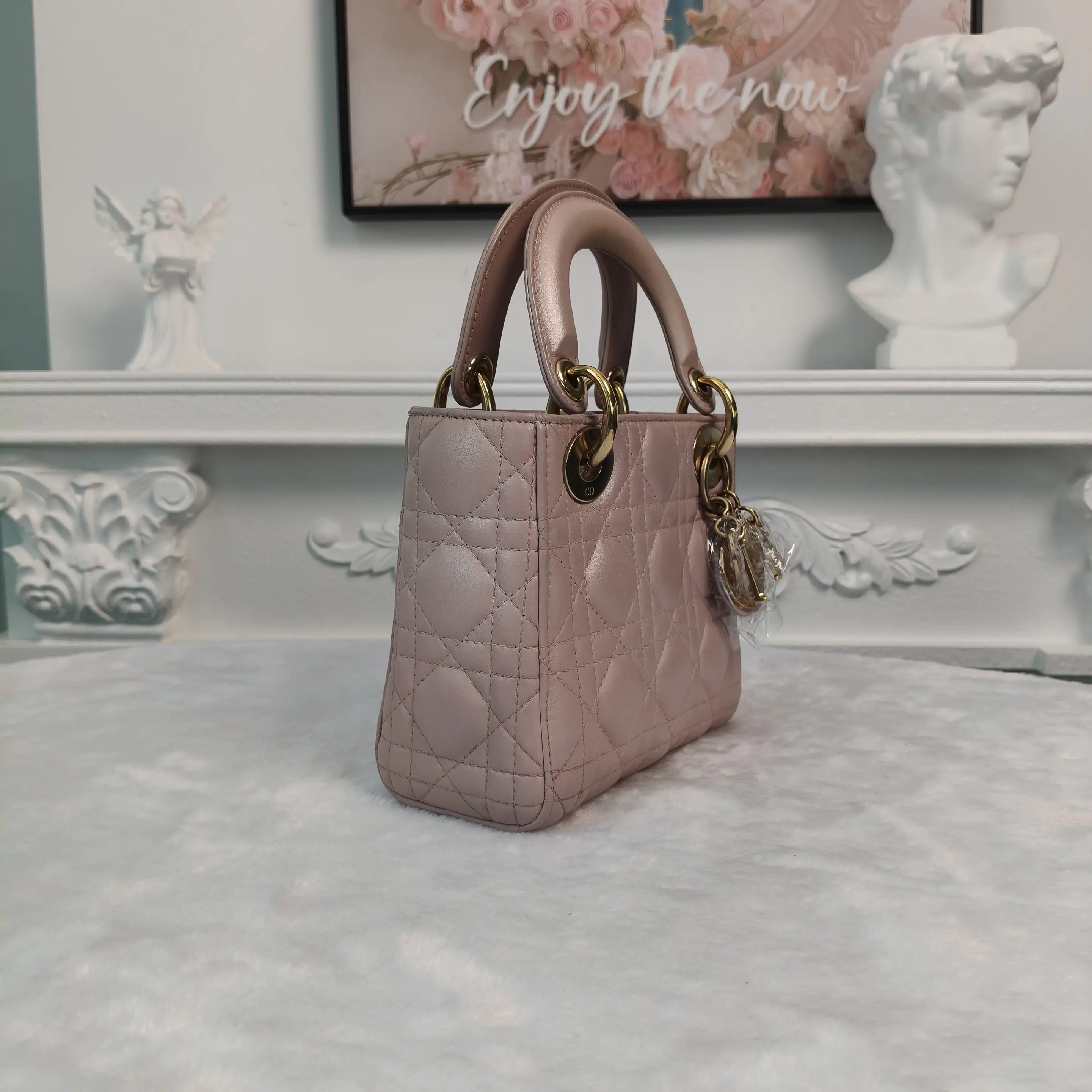 【#744】Pre-owend Dior Lady Dior Mini Pearl Pink Lambskin Shoulder Bag BJ11017050135