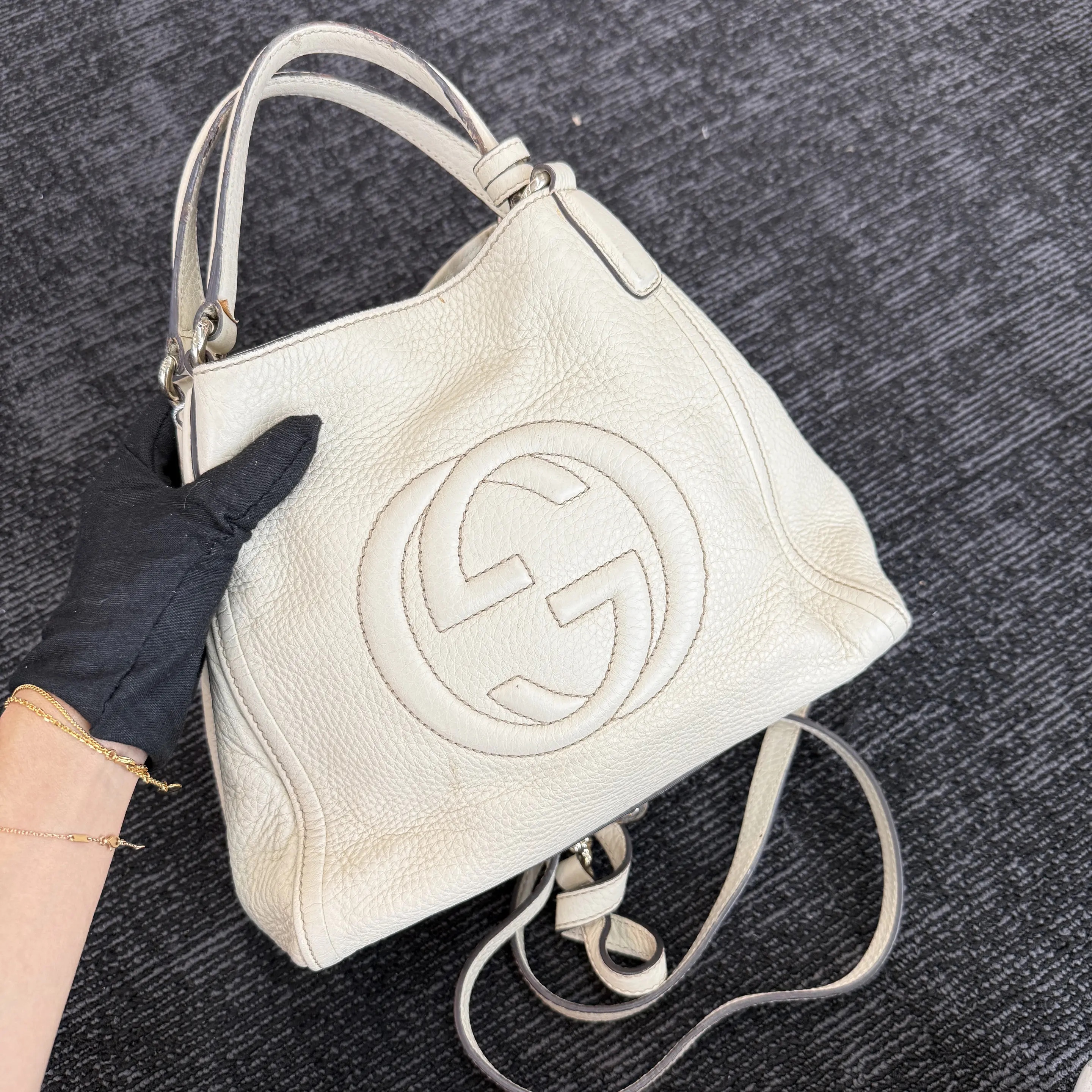 [#655]Pre owned Gucci Soho Calfskin Small BJ110&04020