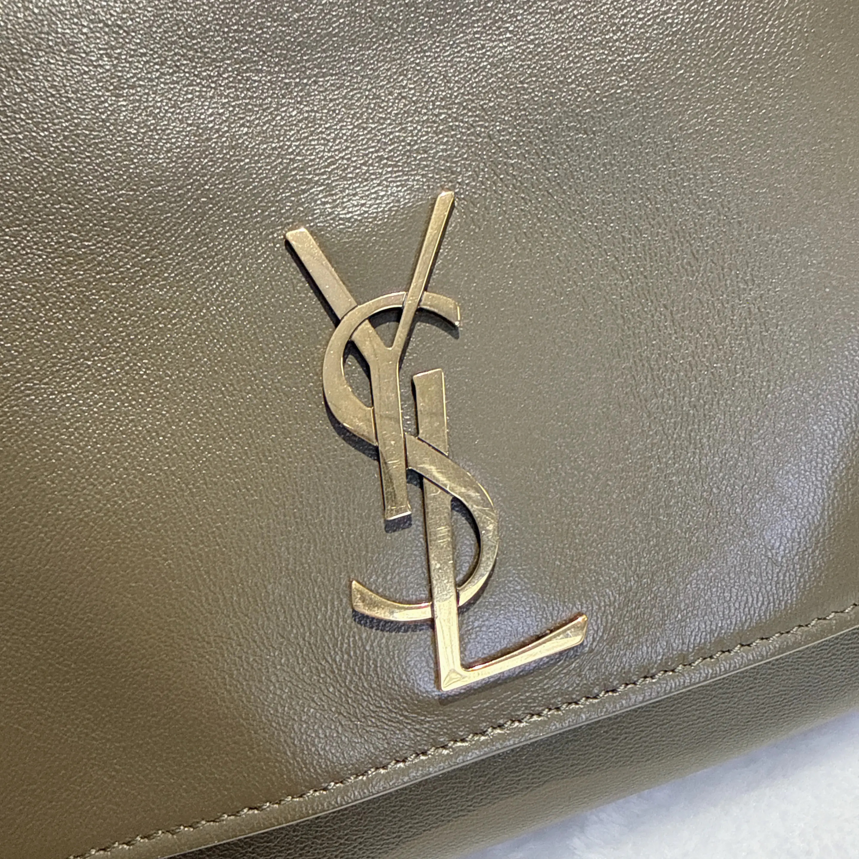 [#700]Pre owned YSL Kate Crossbody bag BJ110&&04075