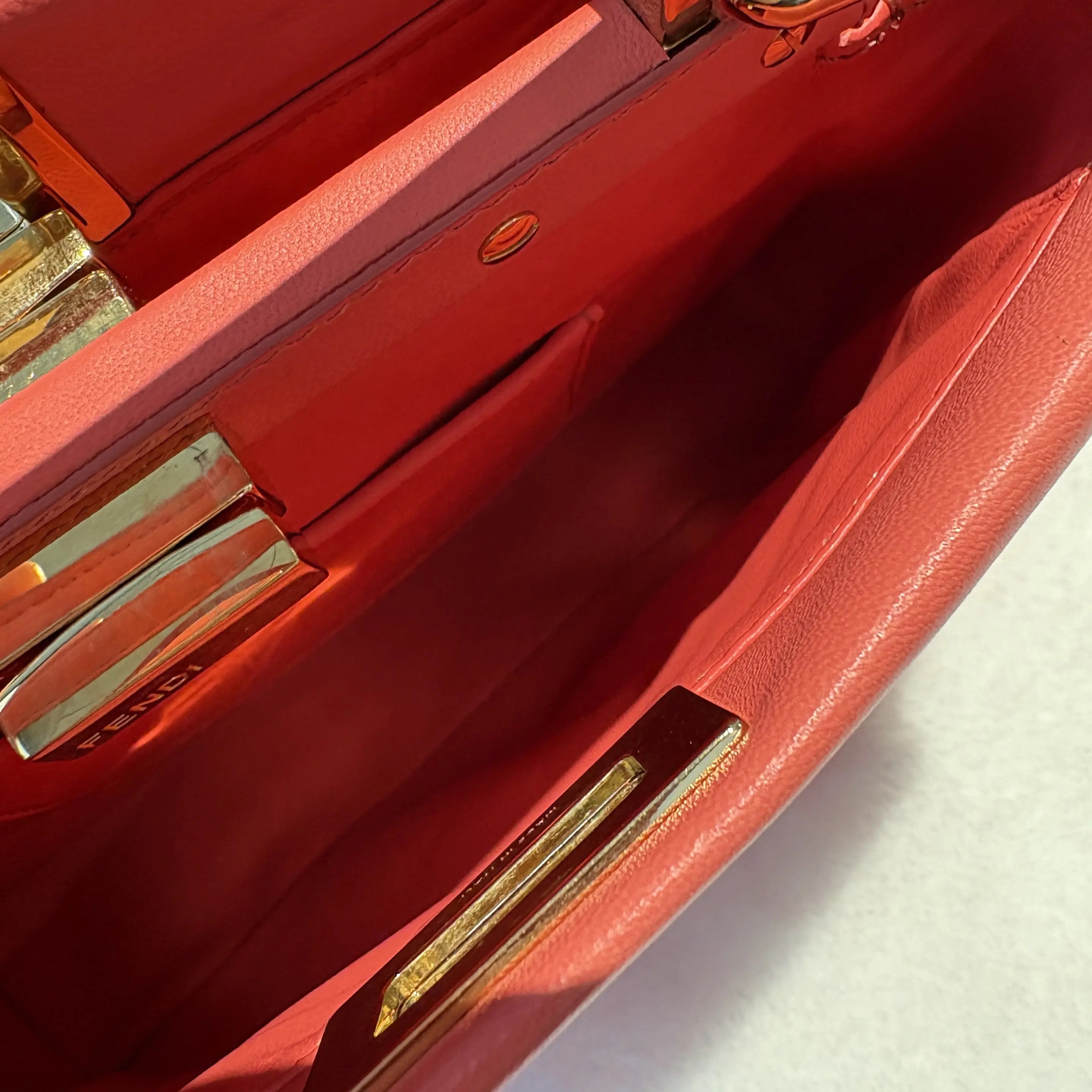 [#602]Pre-owned Fendi Peekaboo Iconic Mini size Lambskin BJ110&04030