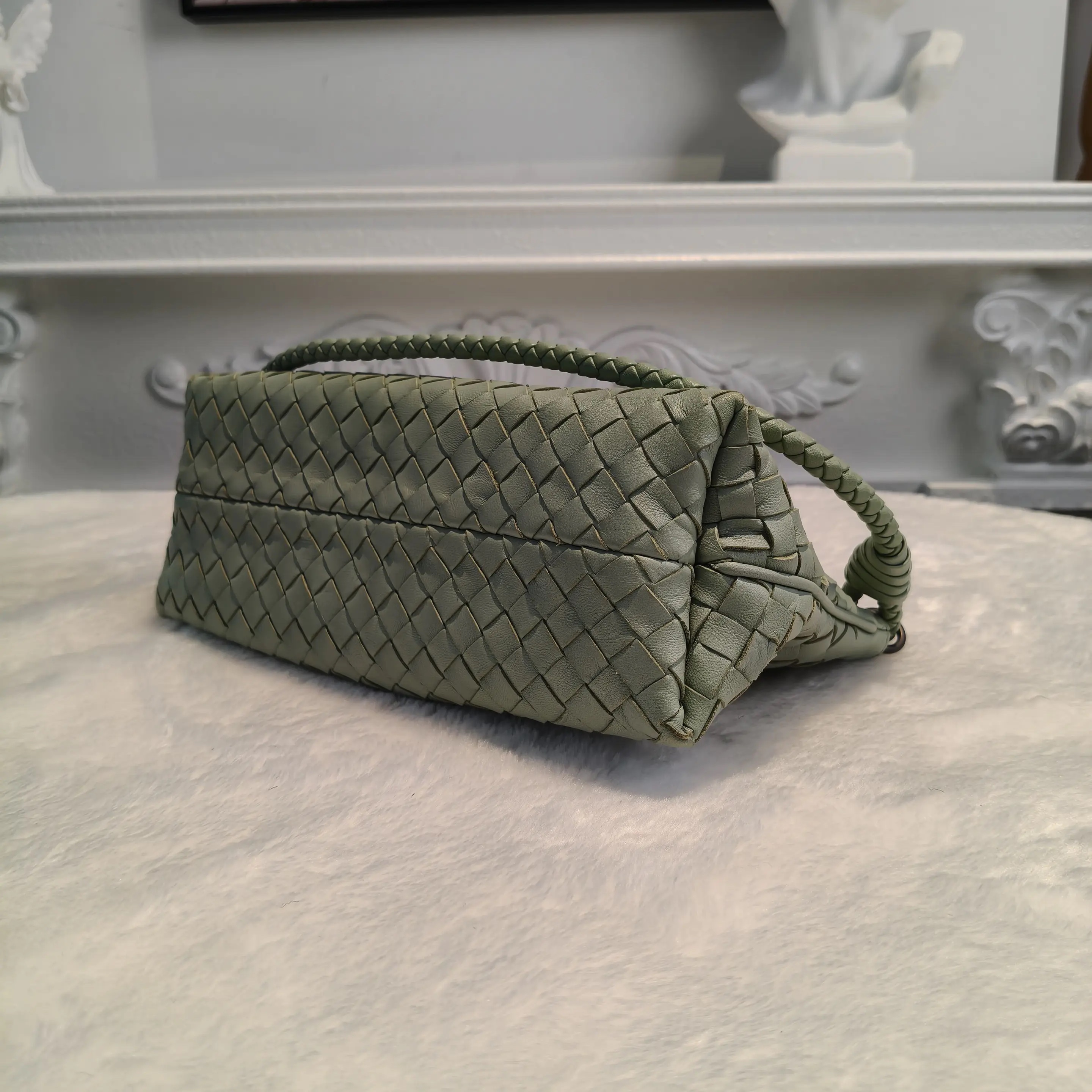 [#708]Pre owned Bottega Veneta Intrecciato Lambskin handbag BJ110&04028