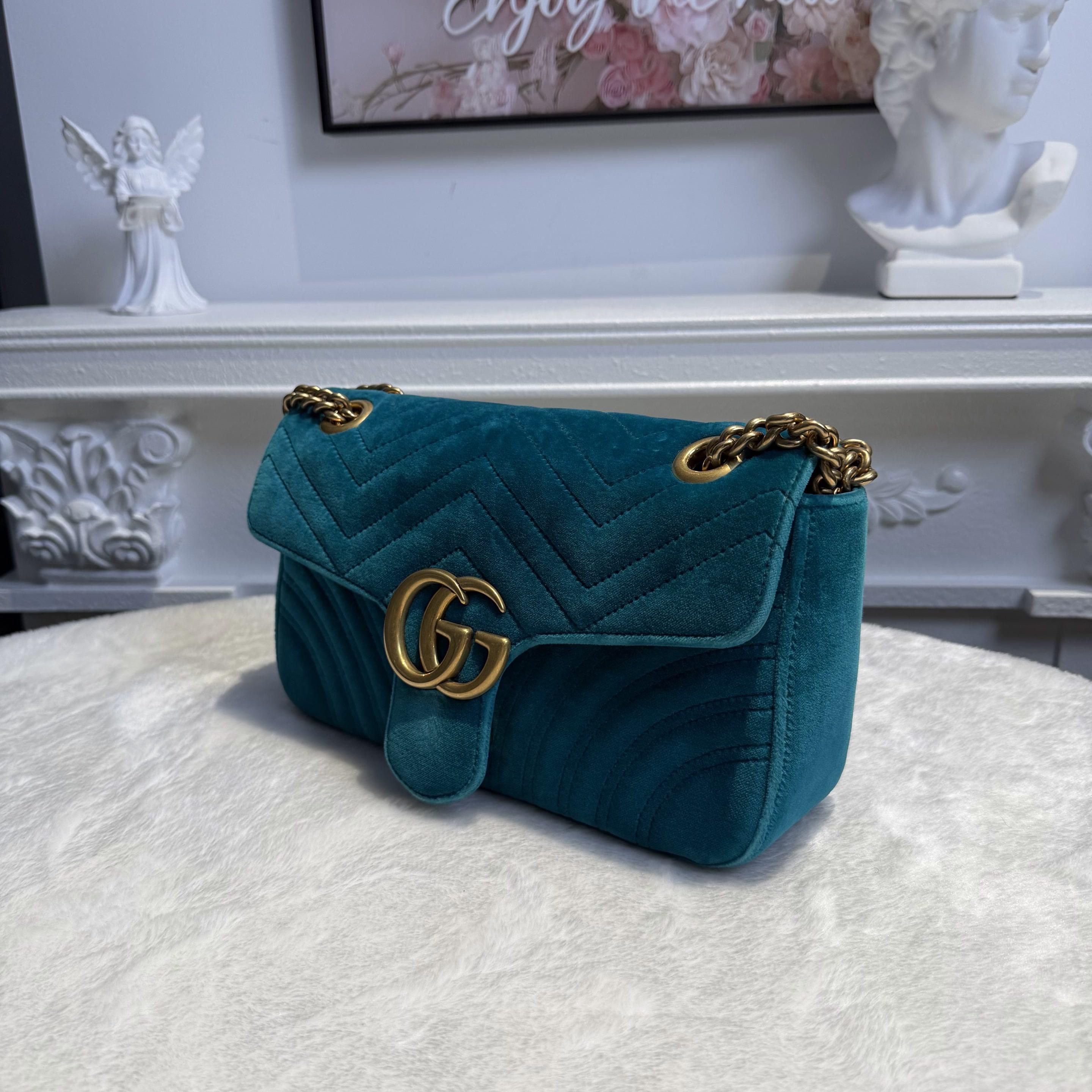 【#608】Pre-owned Gucci Marmont 26 Green Velvet Medium Crossbody Bag BJ1101404033