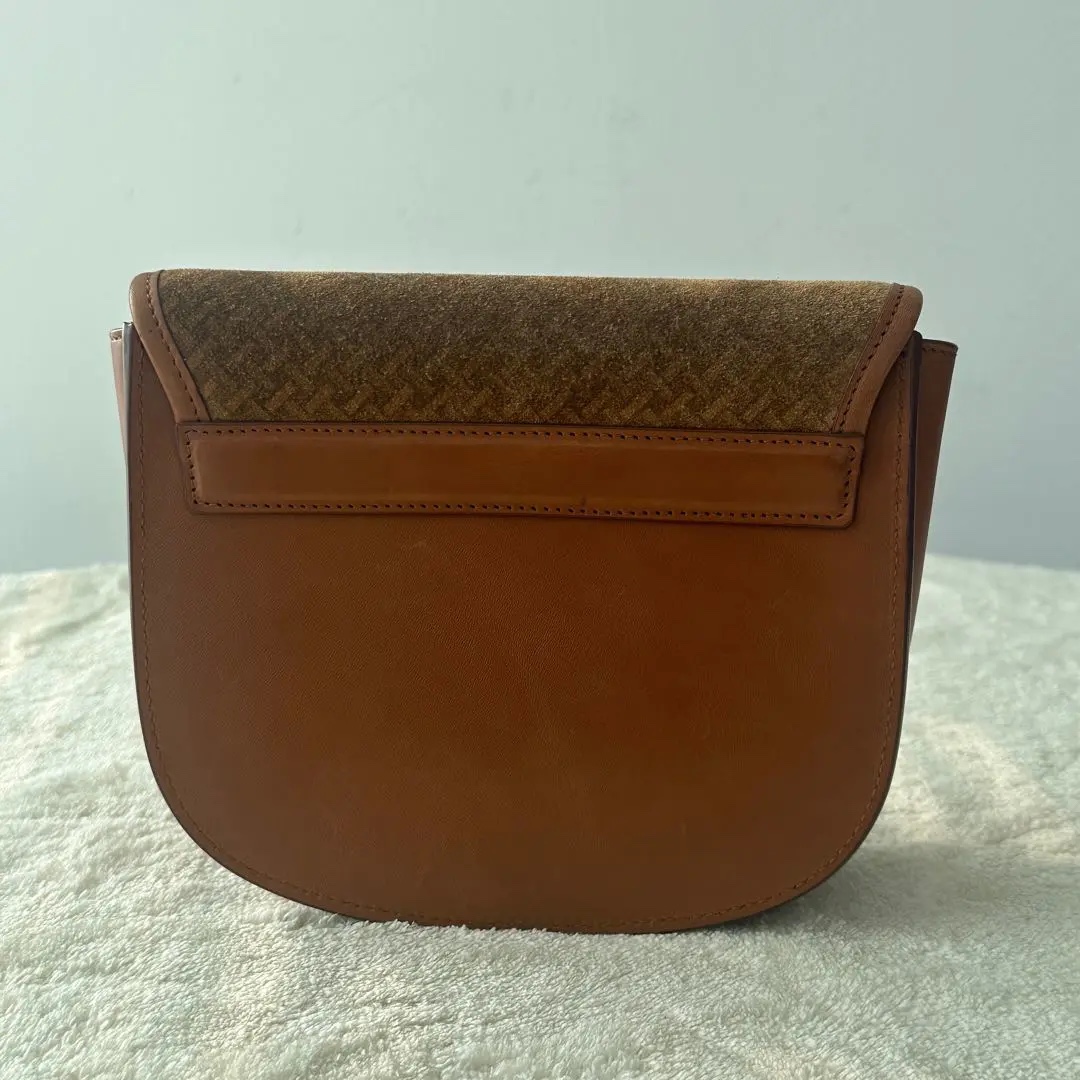 [#679]Pre owned YSL KAIA Calfskin Small Golden Hardware BJ110&04055