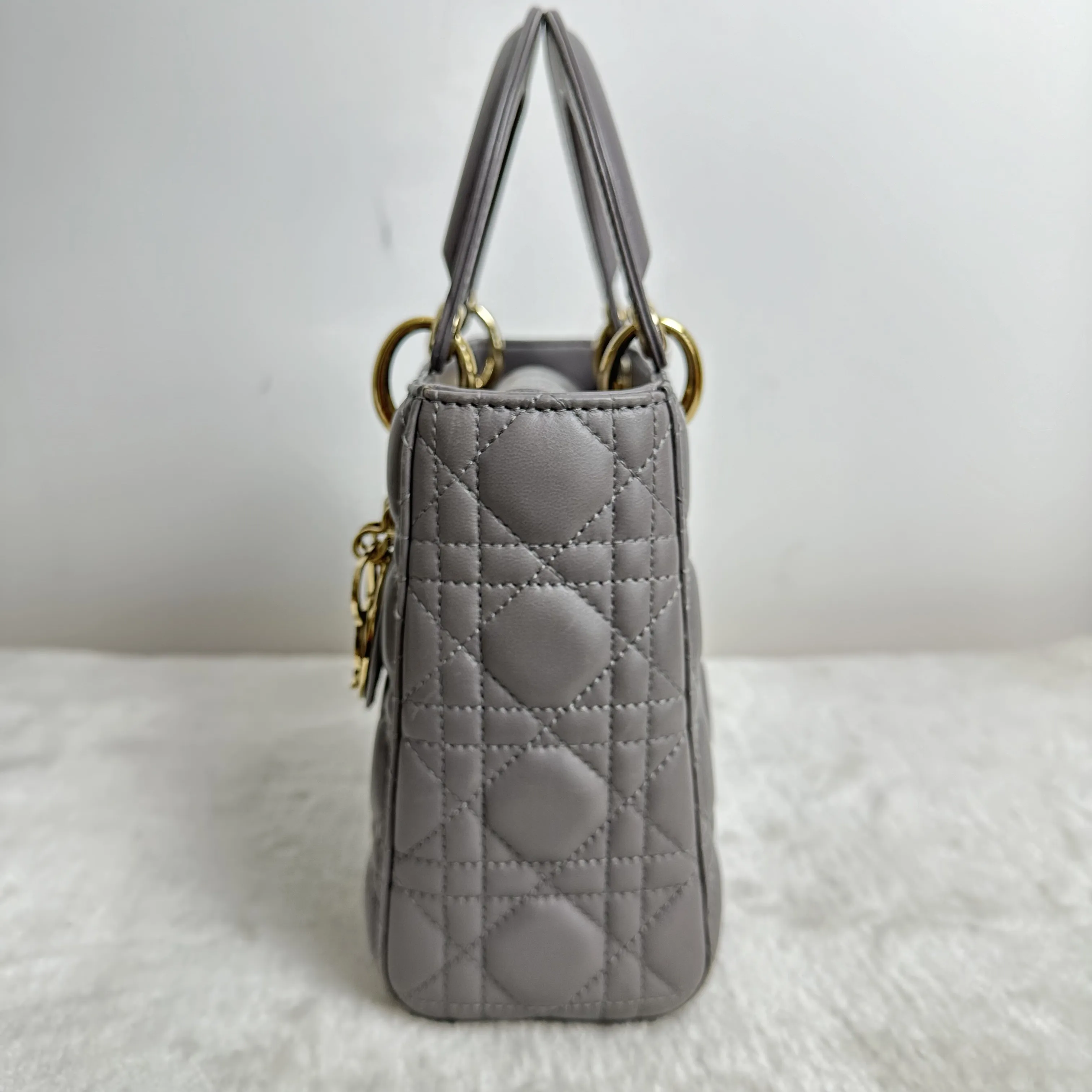 【#555】Pre-owned DlOR Lady Gray Small Size Lambskin Shoulder Bag BJ11021050145