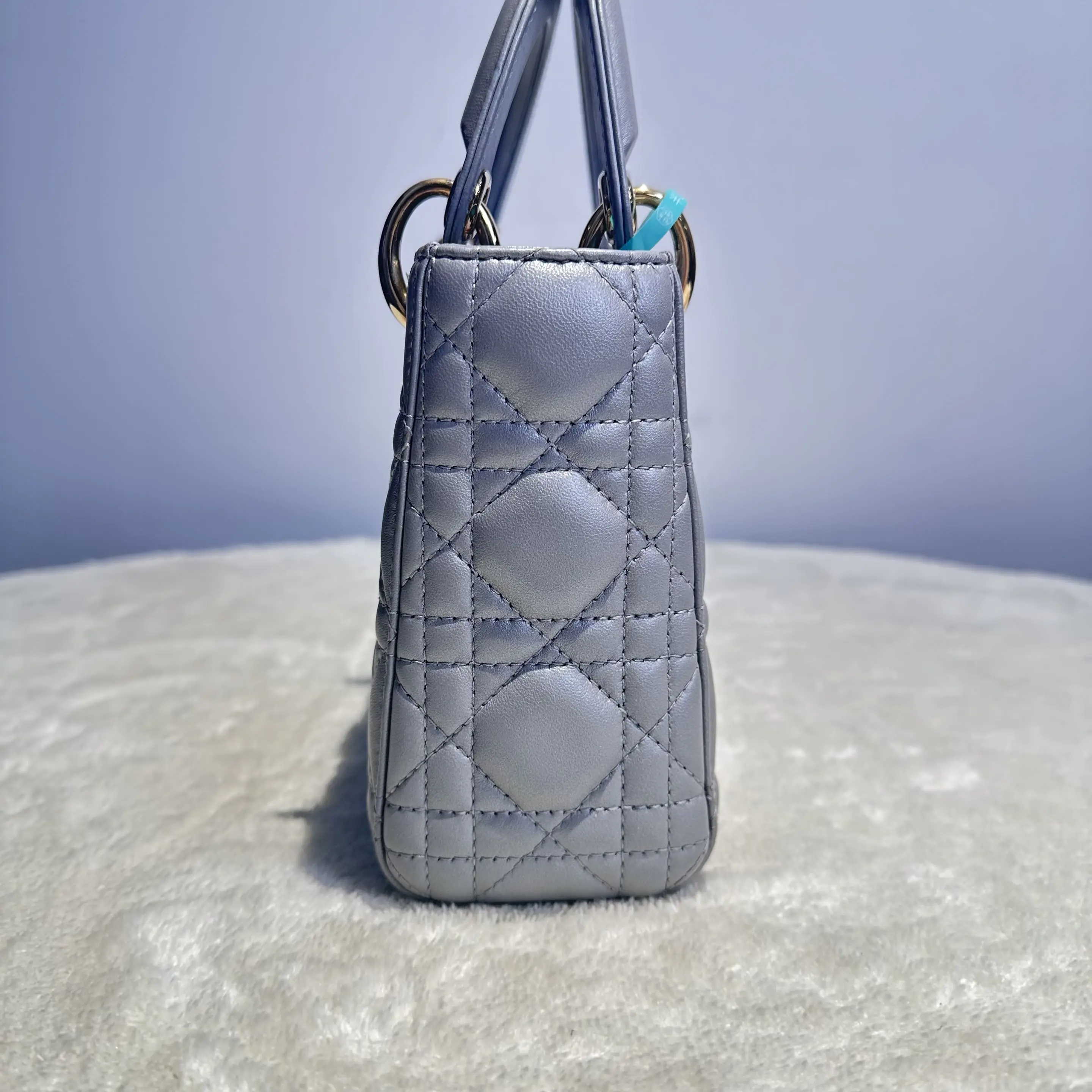 [#683]Pre owned Dior Lady Dior Pearl Grey Lambskin Mini Golden Hardware BJ11018050135