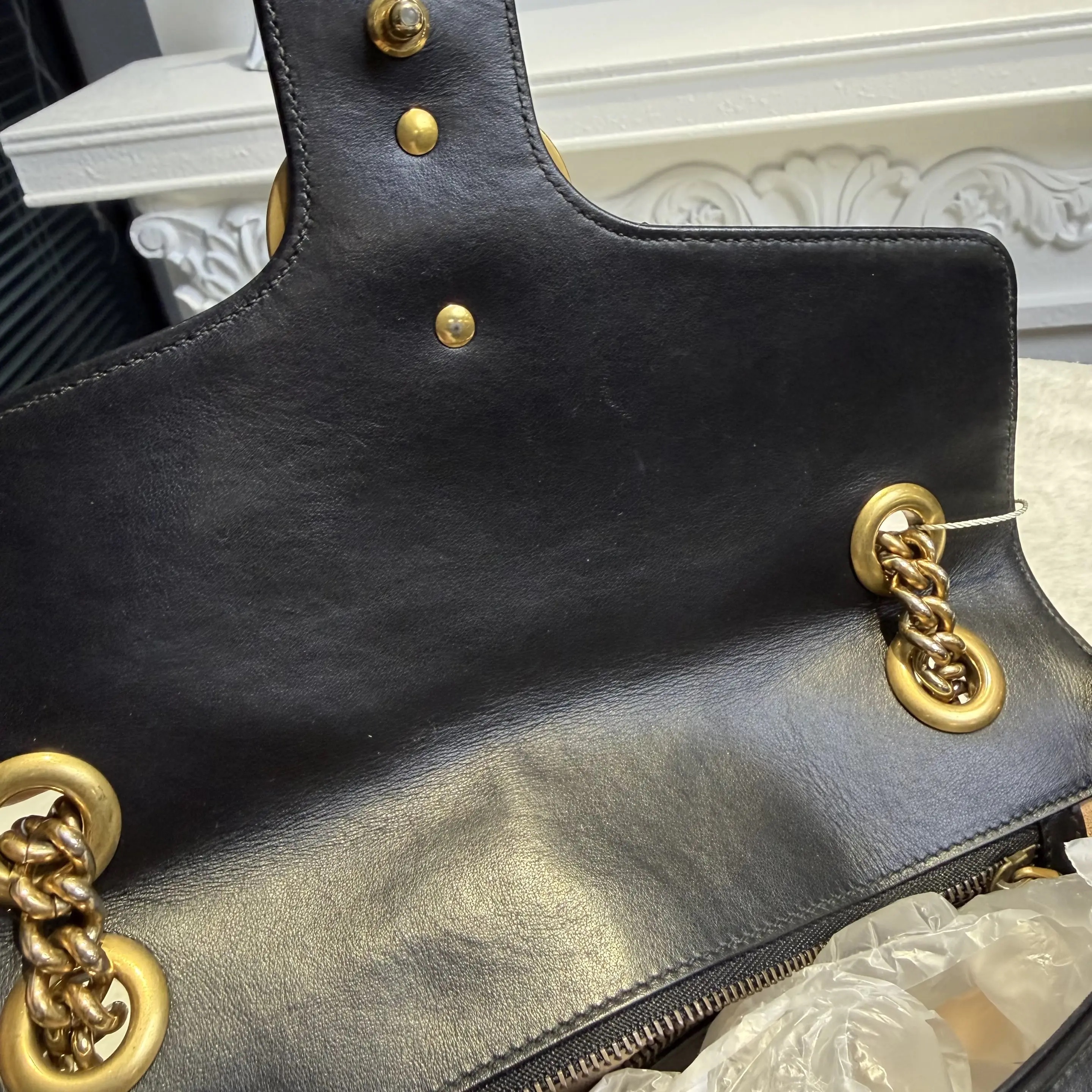 [#609]Pre owned Gucci Marmont Black Calfskin Medium 26