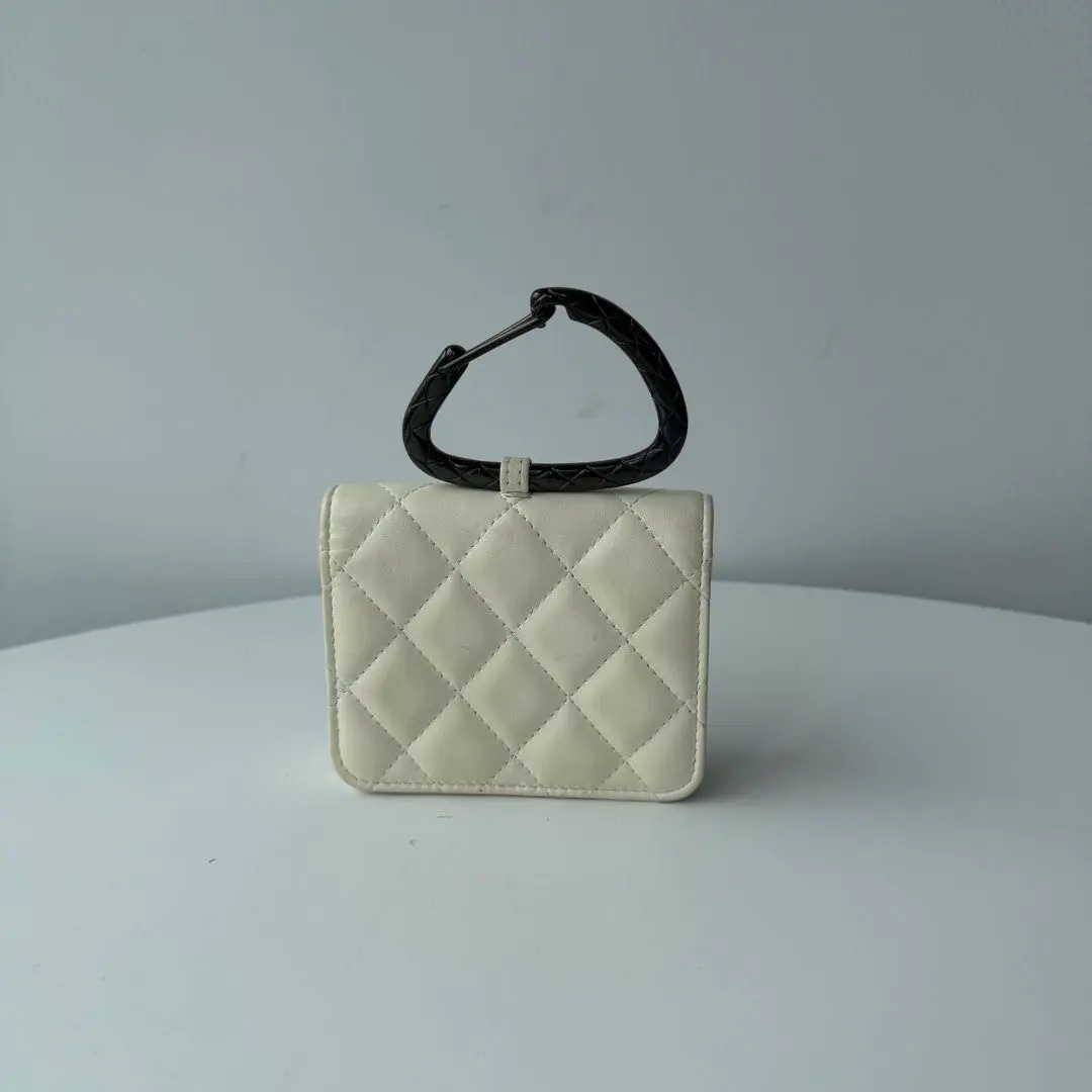 [#667]Pre owned Chanel 22K BJ110210406