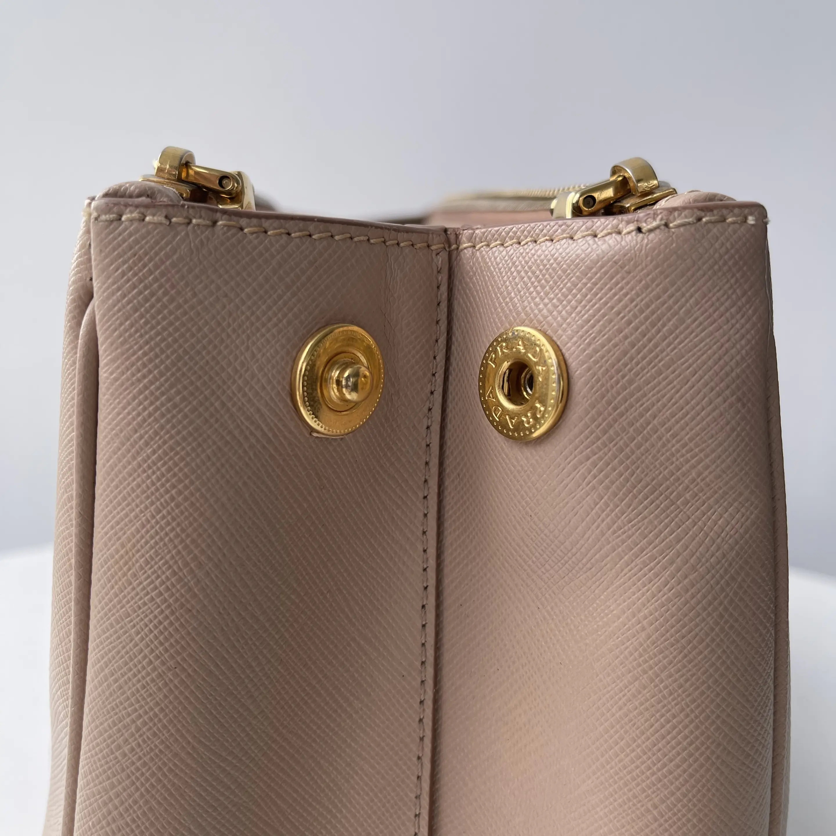 [#664]Pre owned Prada Killer bag Medium Calfskin Golden Hardware BJ110&04022