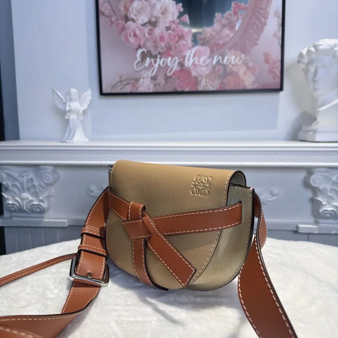 [#693]Pre owned Loewe Gate Brown Calfskin Mini BJ110&&04040