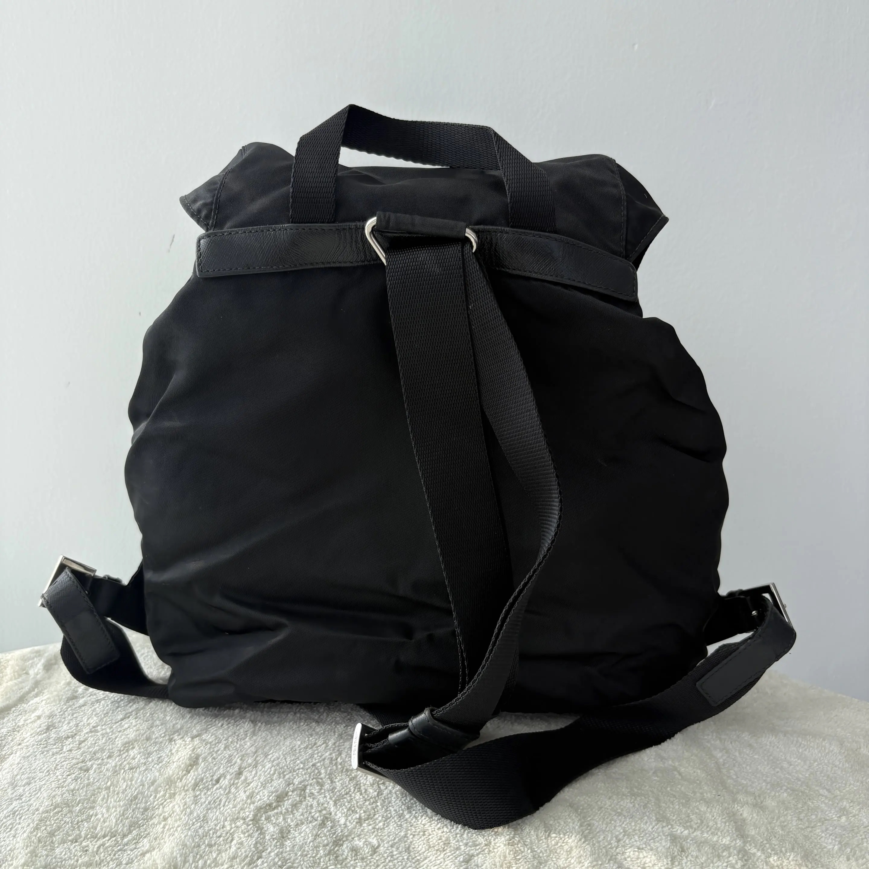[#688]Pre owned Prada Nylon Backpack Small BJ110&04030