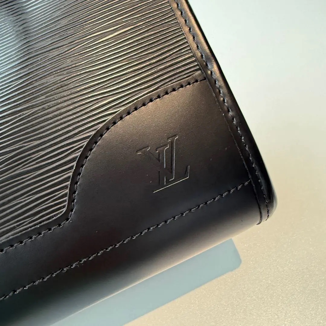 [#653]Pre owned Louis Vuitton Madeleine Vintage EPI Calfskin Small BJ110&04035