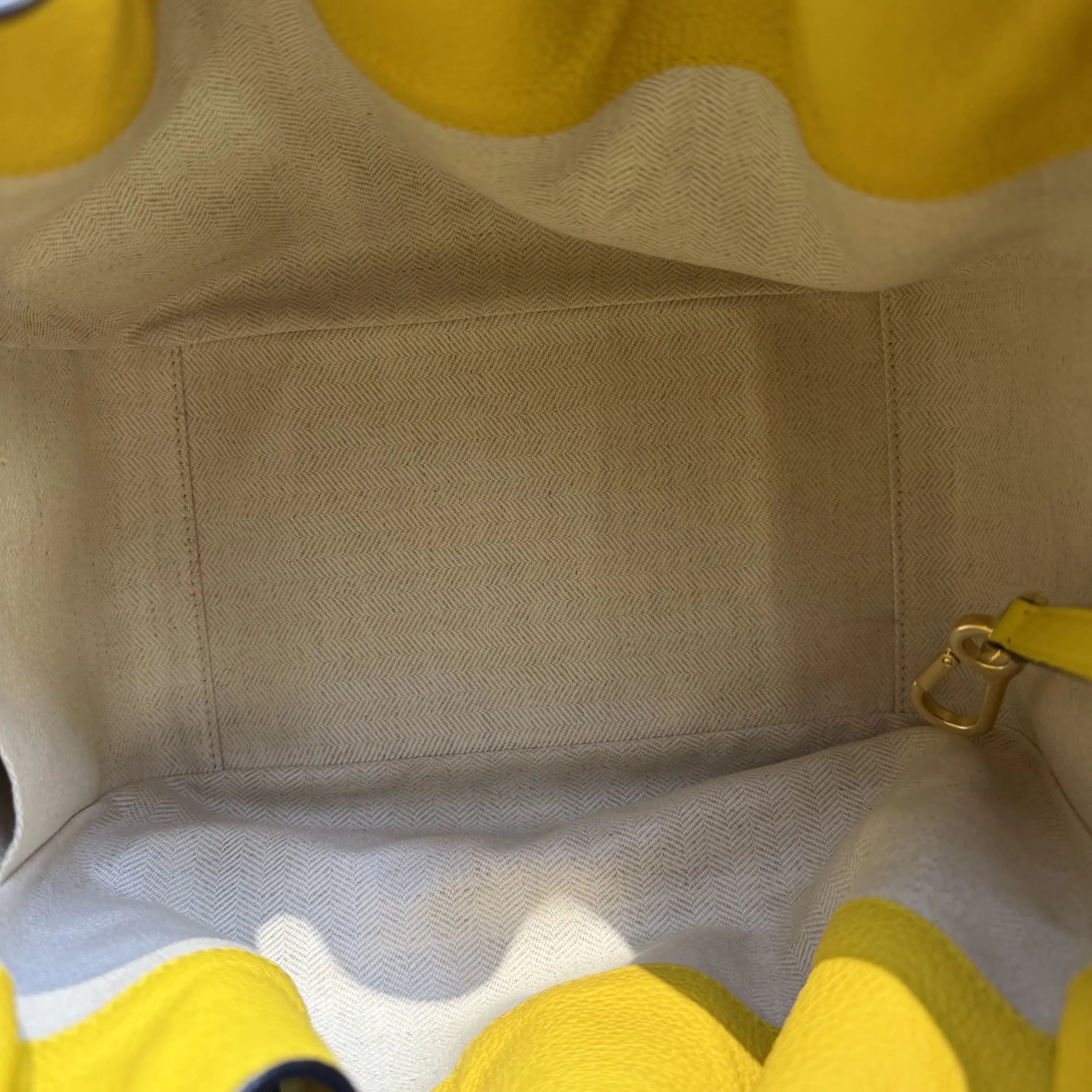 [#627]Pre owned Loewe Hammock Yellow Calfskin BJ110&04045