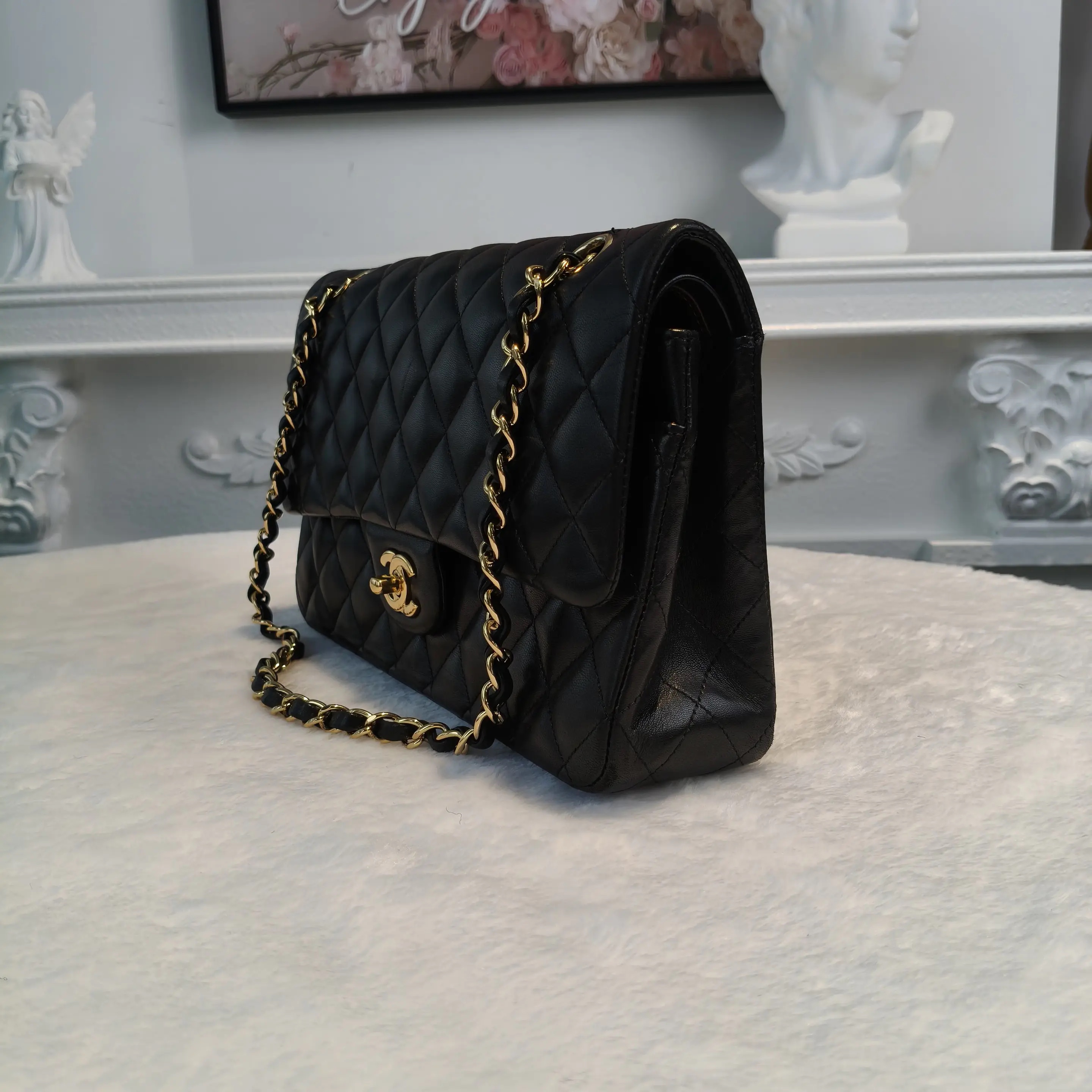 [#704]Pre owned Chanel Classic Flap Lamb skin Medium Golden Hardware Crossbody BJ 110&050255