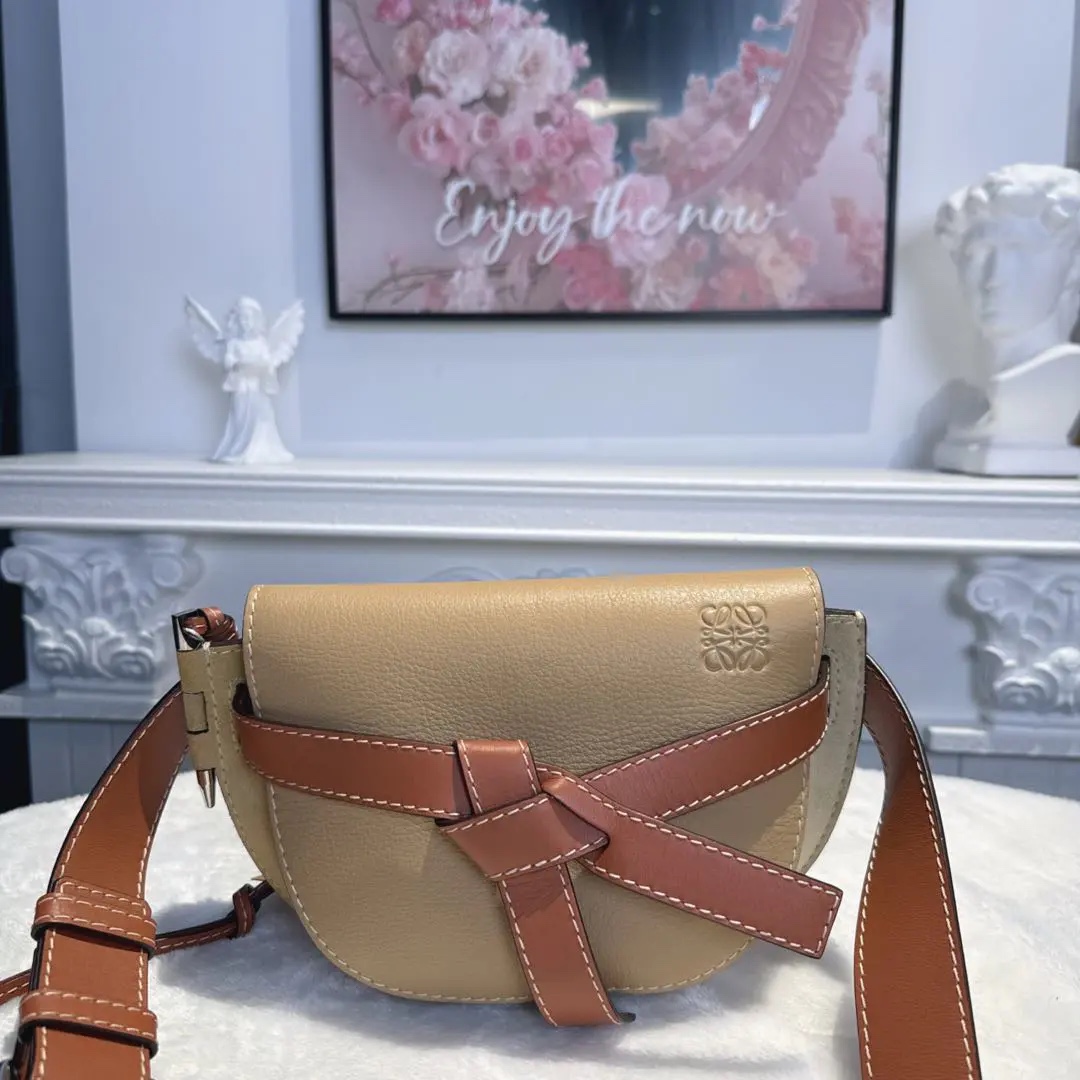 [#693]Pre owned Loewe Gate Brown Calfskin Mini BJ110&&04040