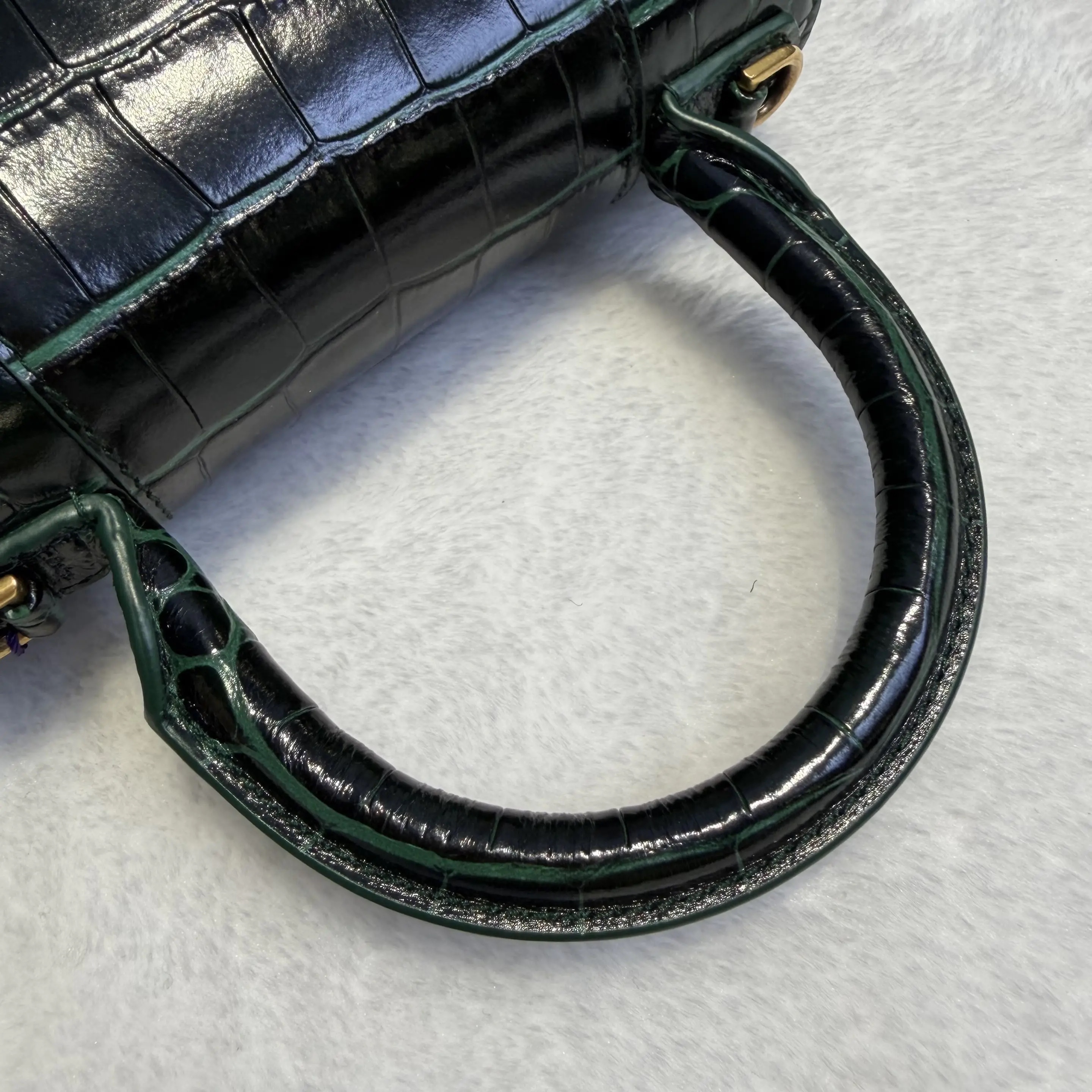 [#607]Pre owned Balenciaga Hourglass Green Calfskin XS Golden Hardware BJ110&04053