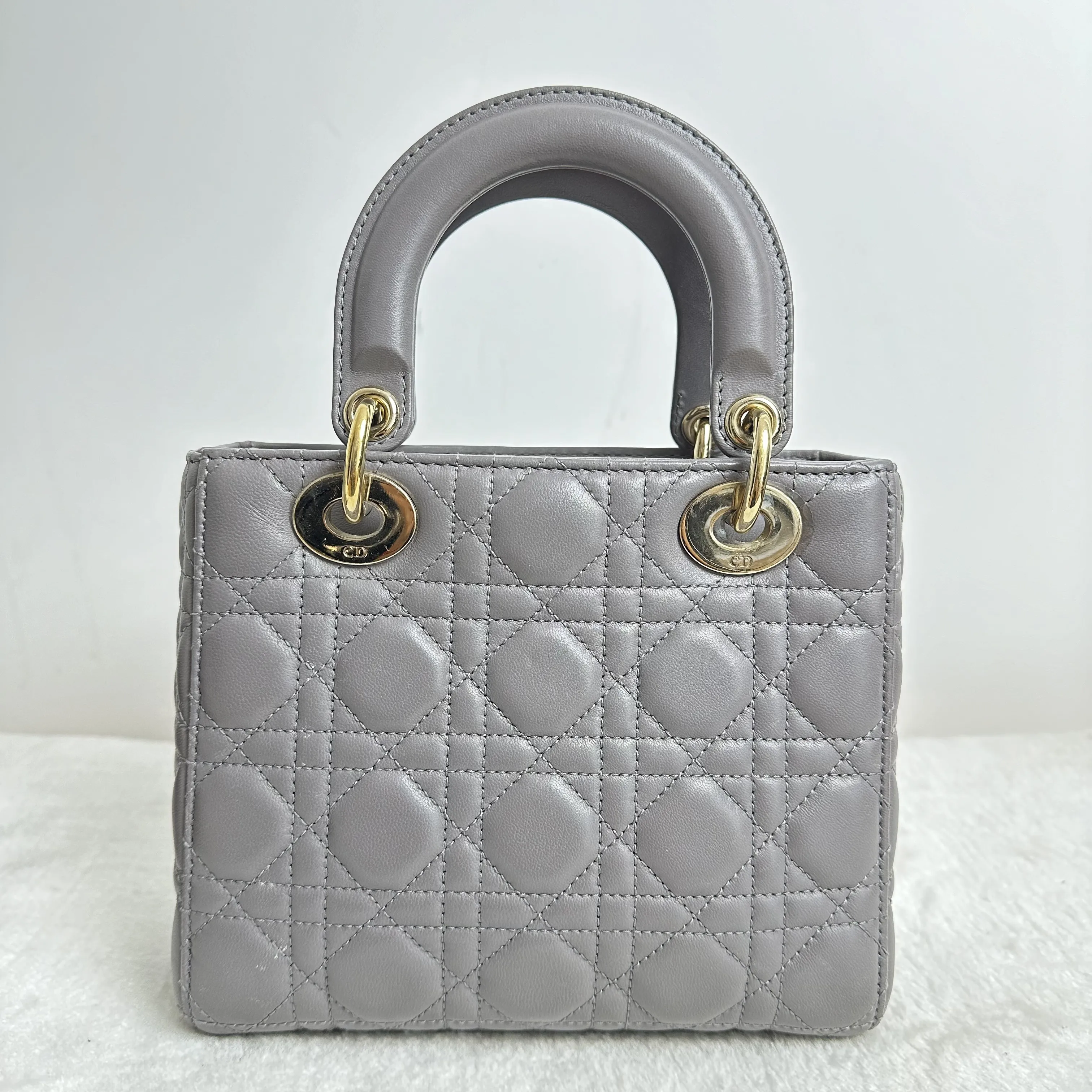 【#555】Pre-owned DlOR Lady Gray Small Size Lambskin Shoulder Bag BJ11021050145