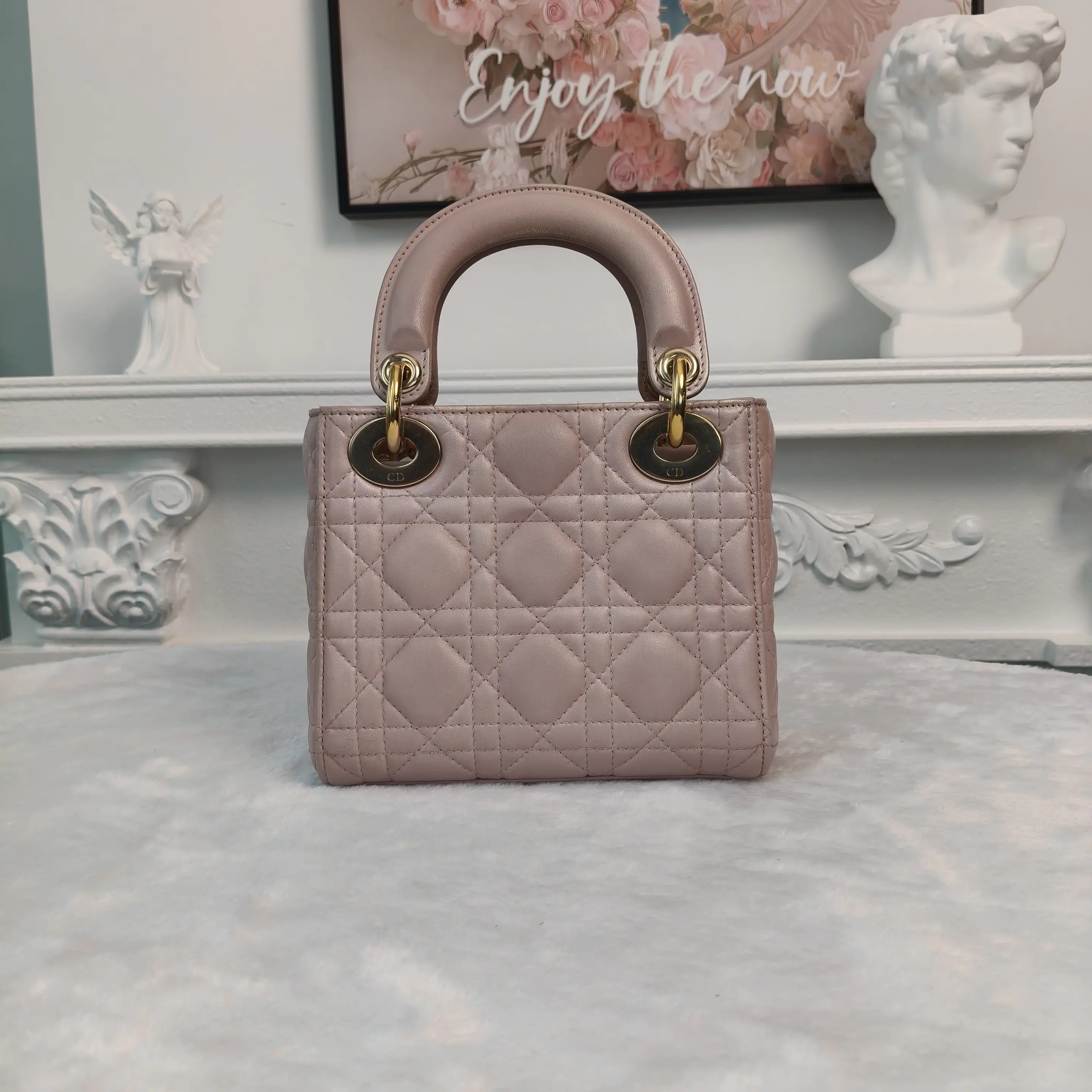 【#744】Pre-owend Dior Lady Dior Mini Pearl Pink Lambskin Shoulder Bag BJ11017050135