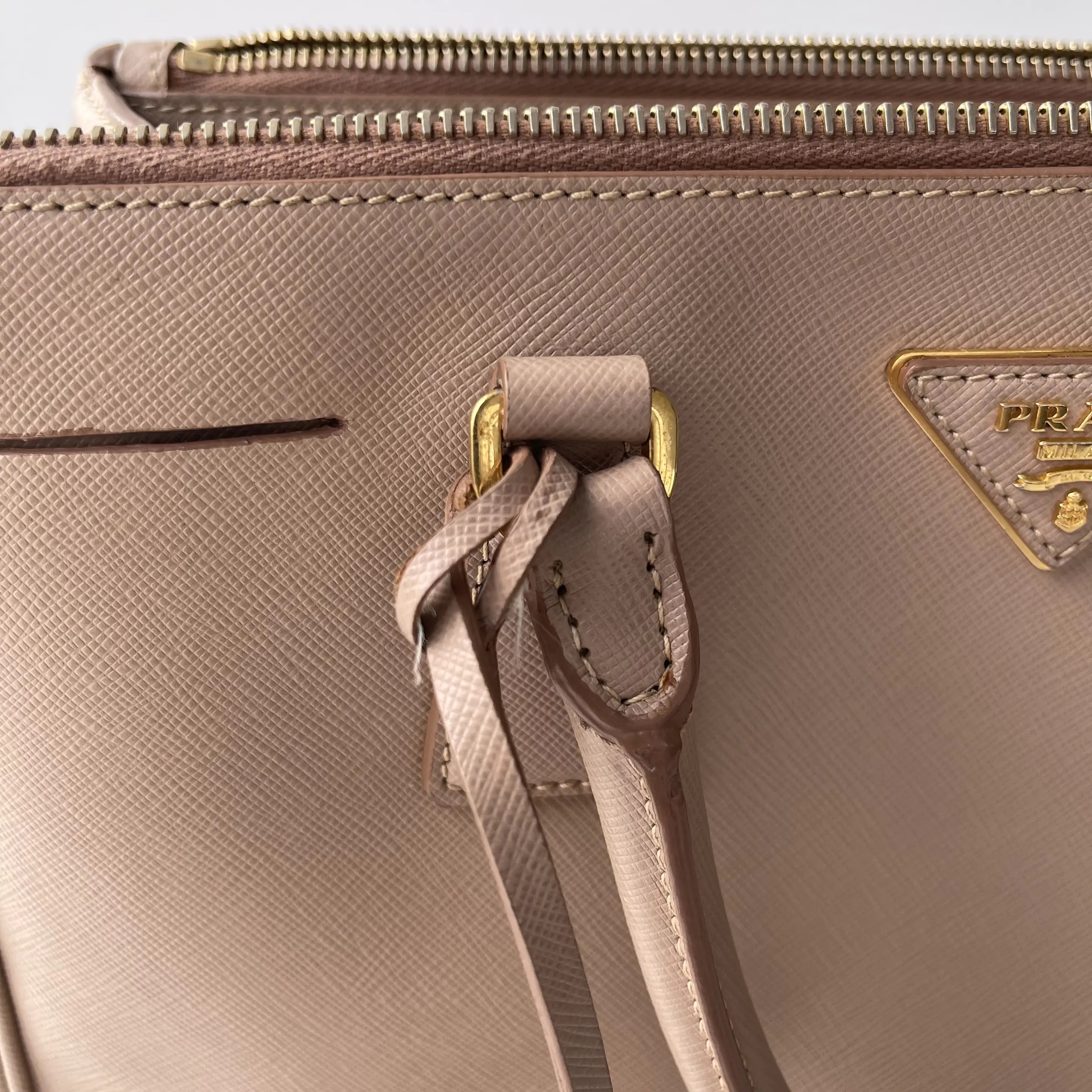 [#664]Pre owned Prada Killer bag Medium Calfskin Golden Hardware BJ110&04022