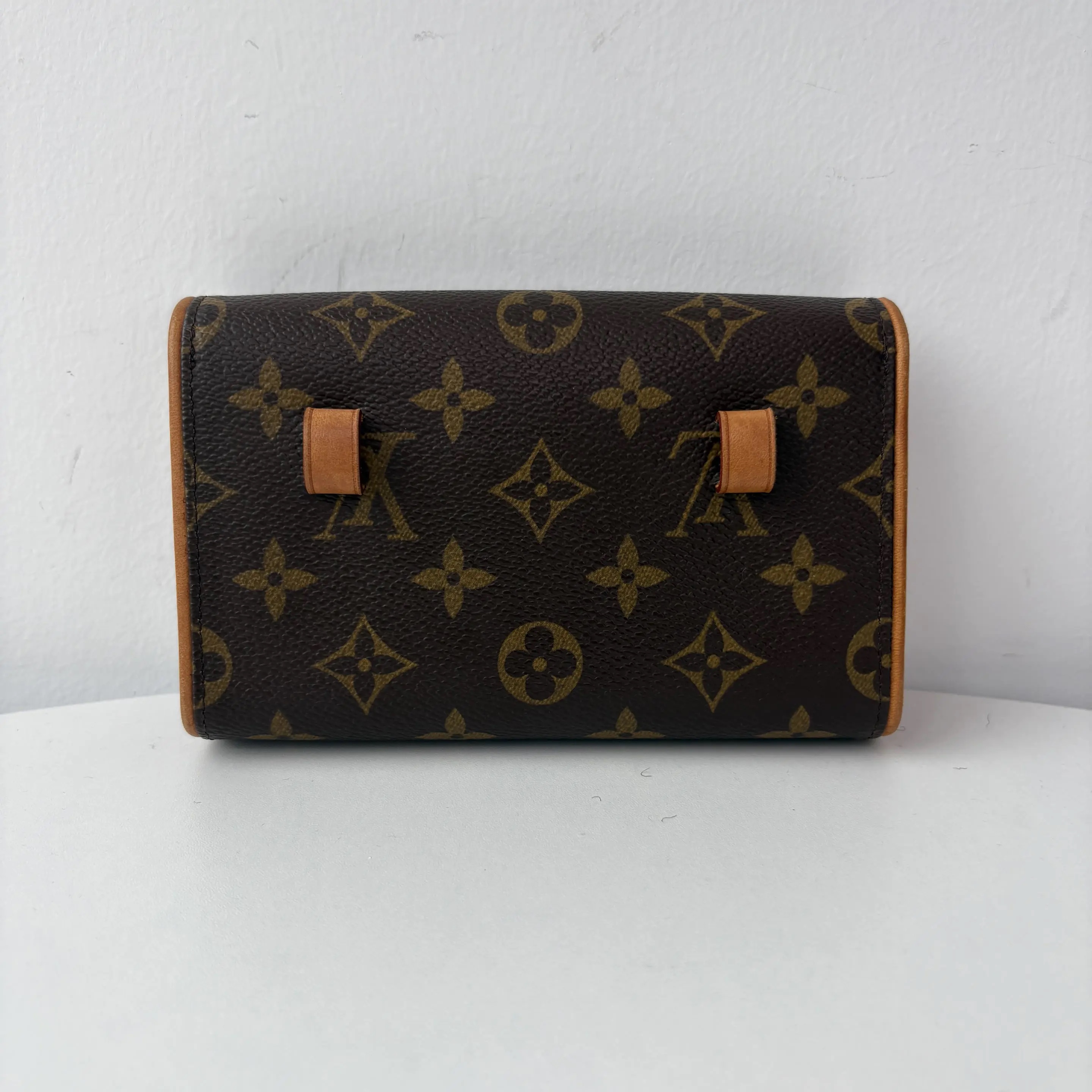 [#660]Pre owned Louis Vuitton Pochette Florentine BJ110&04028