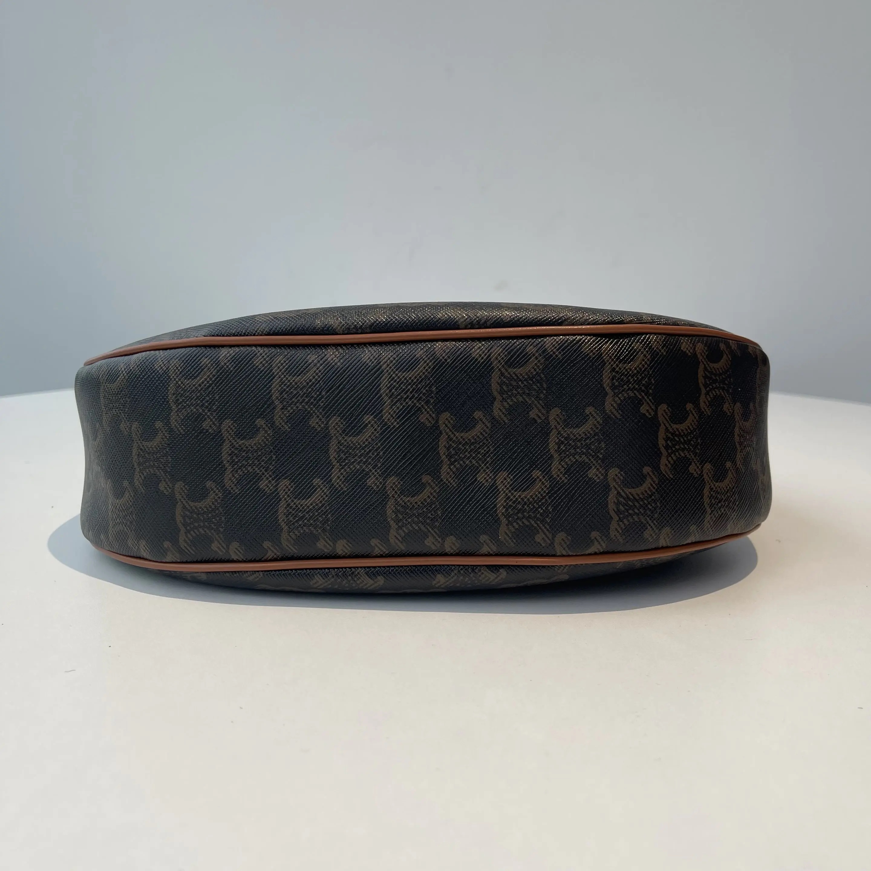 [#671]Pre owned Celine AVA monogram Calfskin BJ110&04055