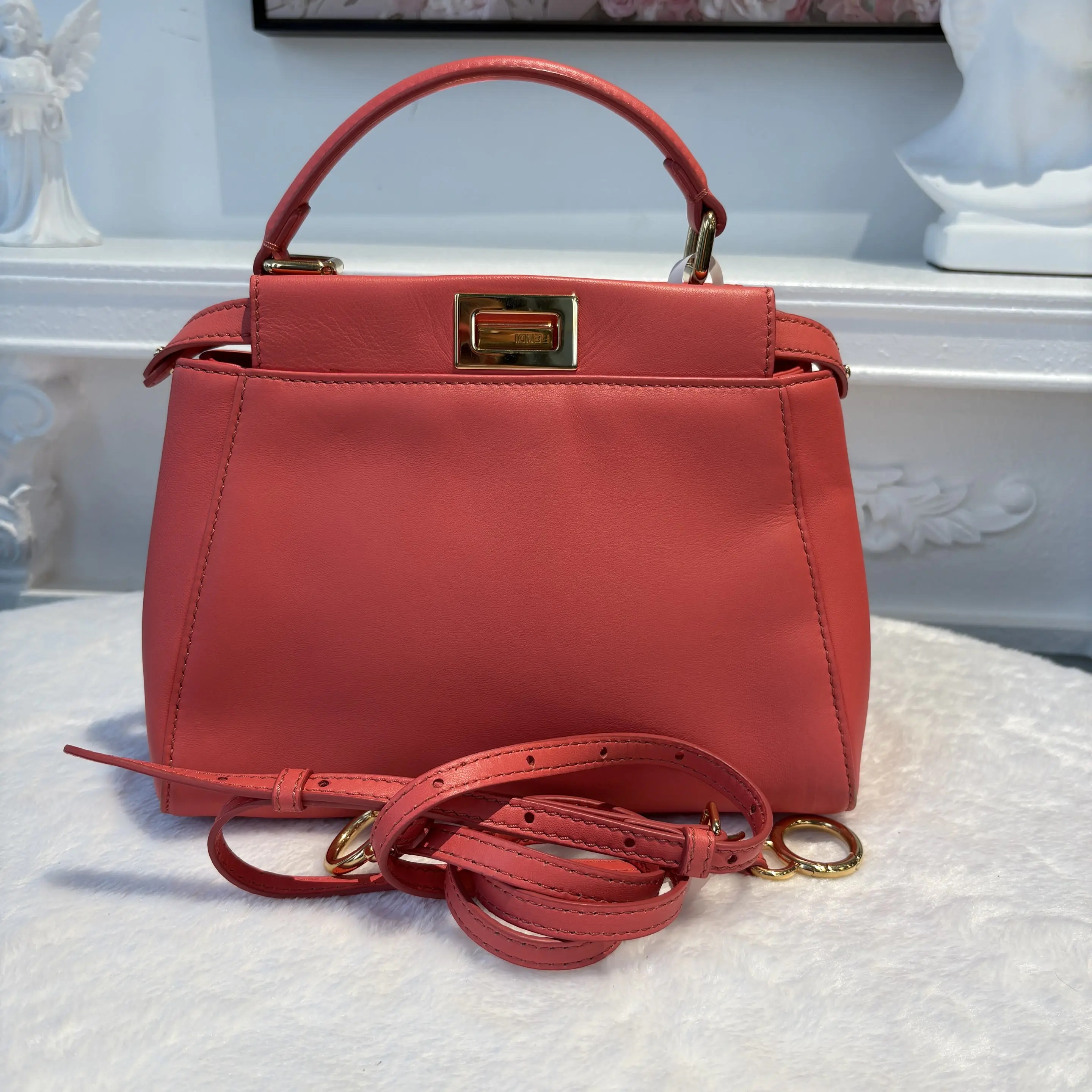 [#602]Pre-owned Fendi Peekaboo Iconic Mini size Lambskin BJ110&04030