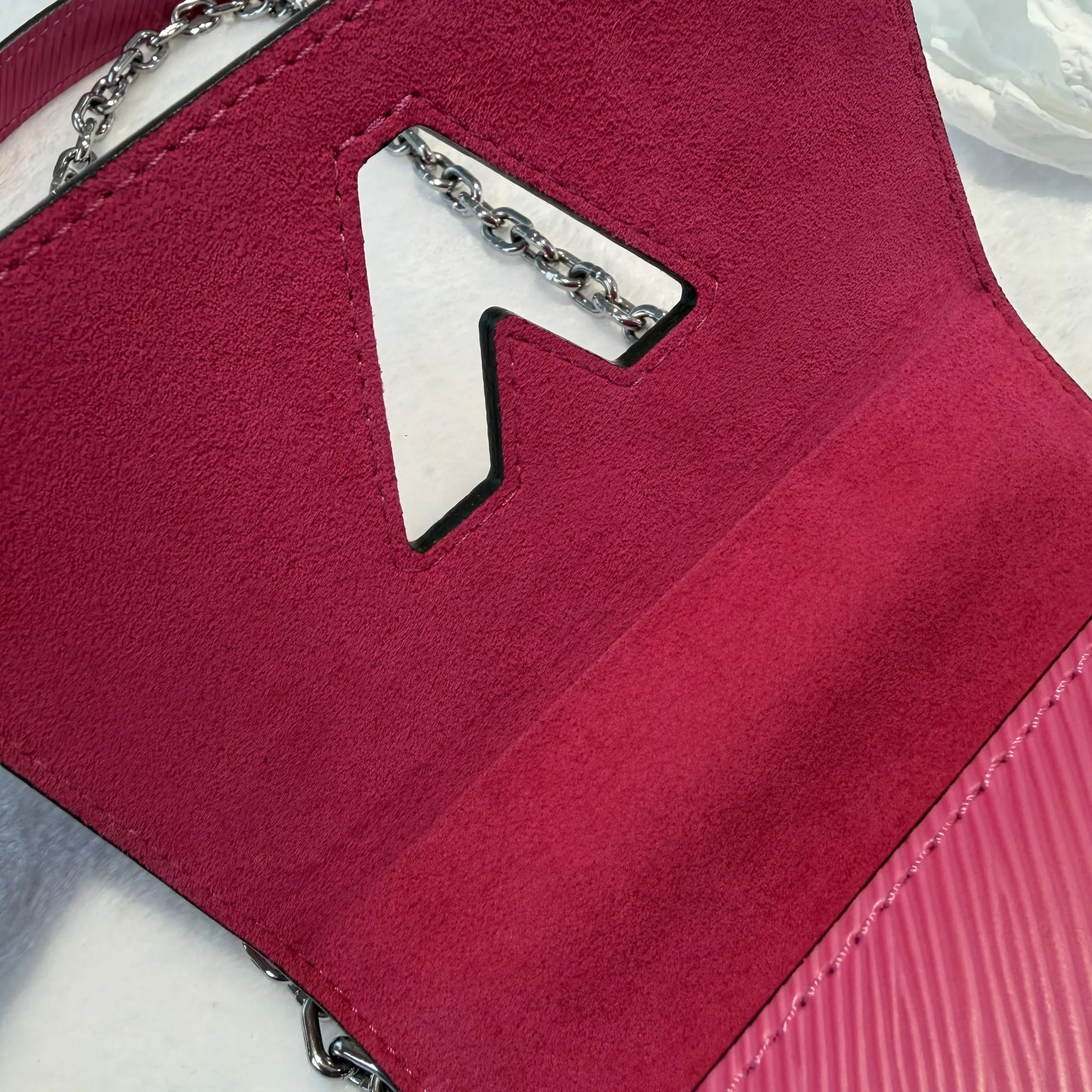 [#627]Pre owned Louis Vuitton Twist Pink EPI Calfskin mini Silver Hardware BJ110MC04075