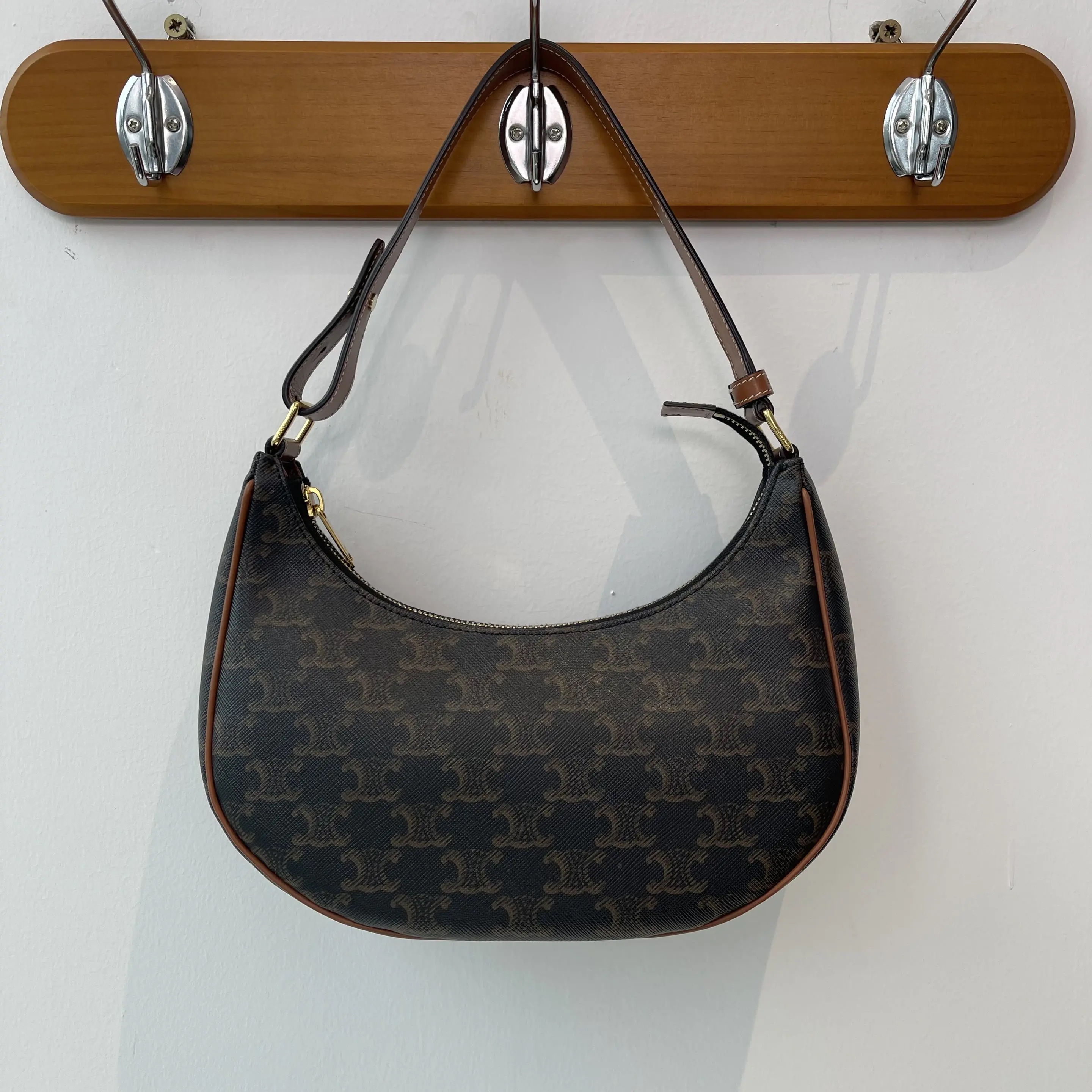 [#671]Pre owned Celine AVA monogram Calfskin BJ110&04055