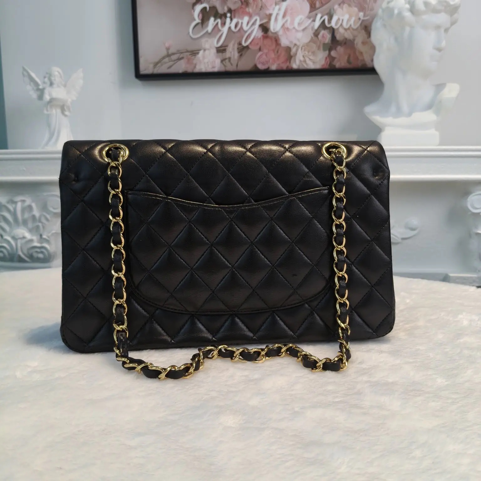 [#704]Pre owned Chanel Classic Flap Lamb skin Medium Golden Hardware Crossbody BJ 110&050255