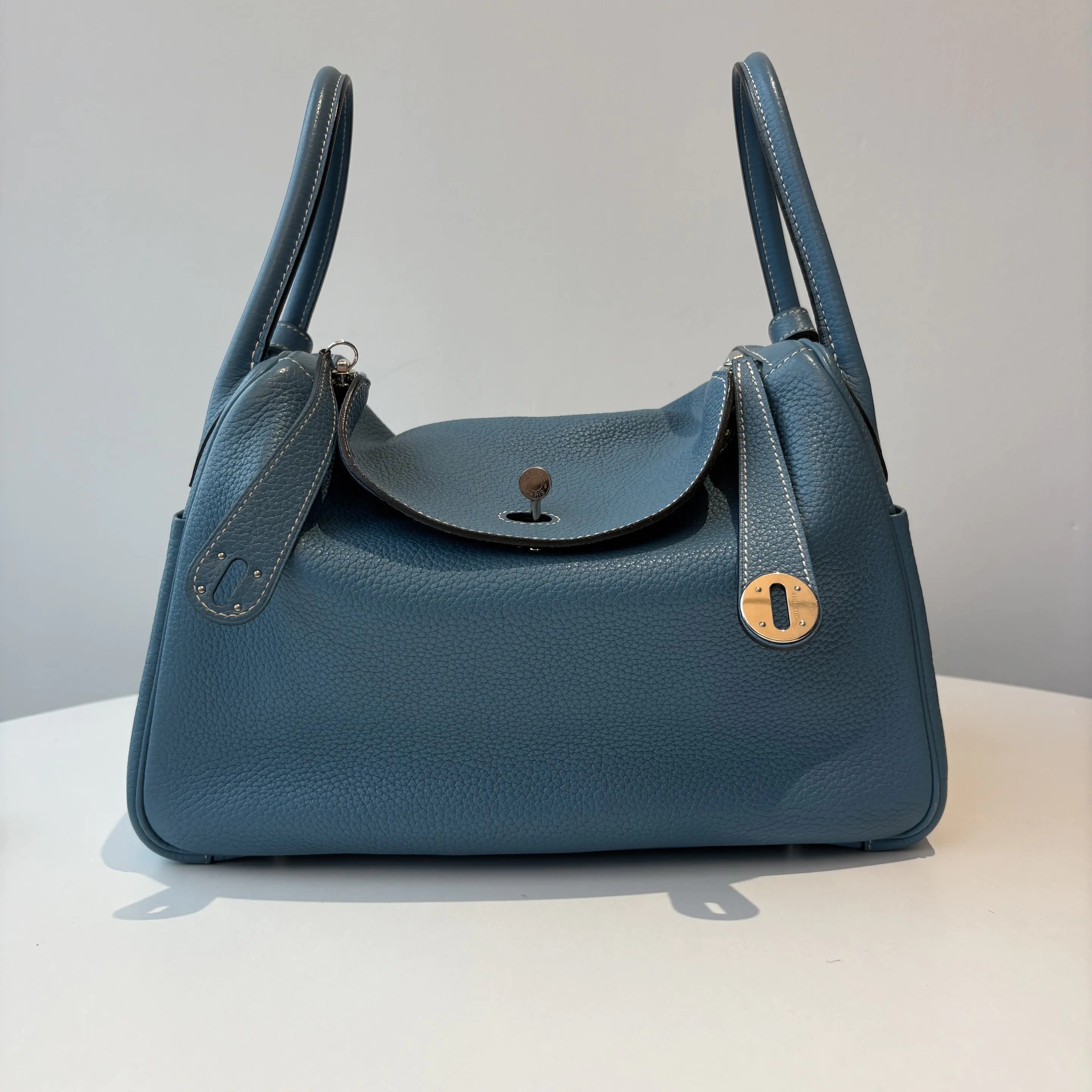 [#670]Pre owned Hermes Lindy 18 Silver Hardware BJ110&05024