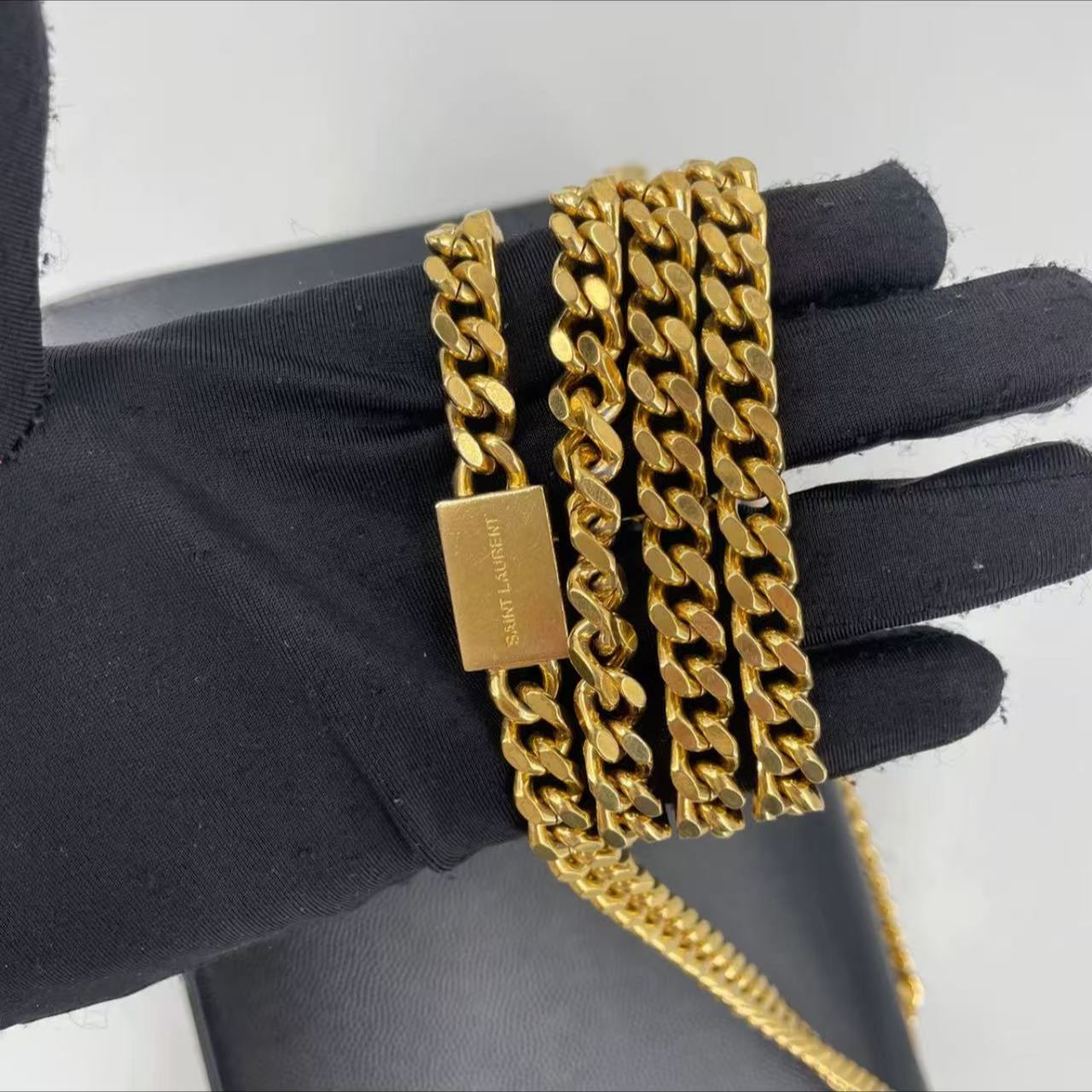 【#511】Pre-owned Yves Saint Laurent Kate Black Gold  Calfskin Shoulder Bags YSLBJ1109904070 