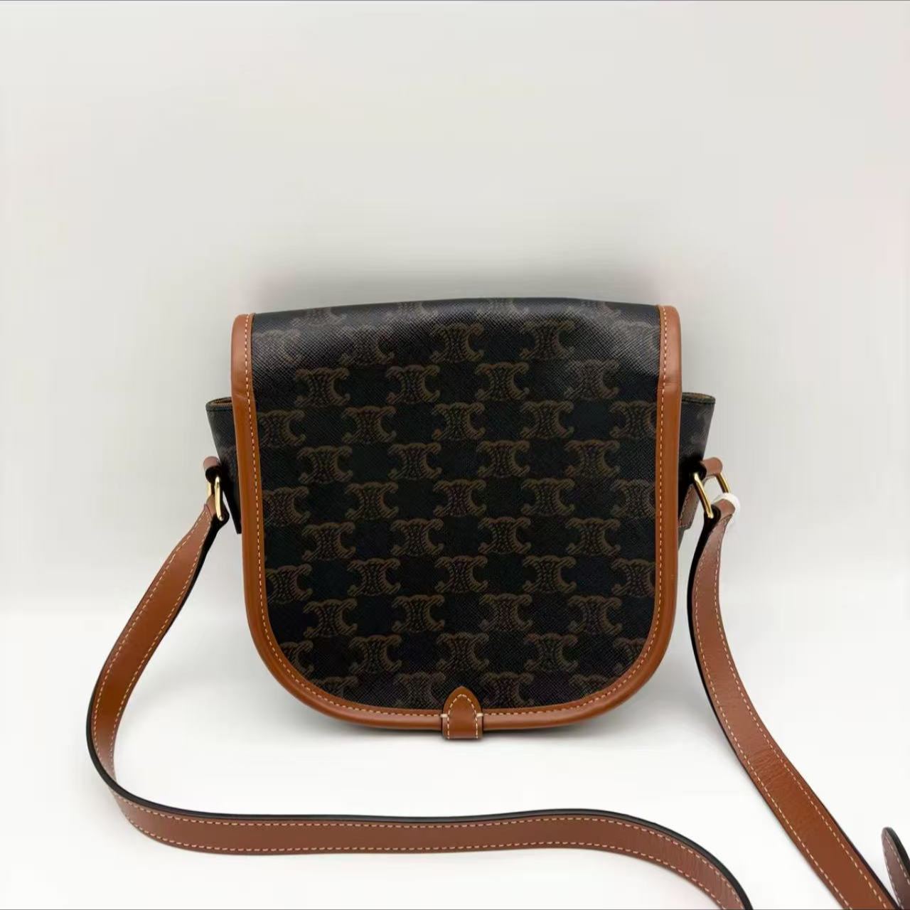 【#490】Pre-owned Celine Triomphe Folco Saddle Bag  Triomphe Canvas & Calfskin CrossbodyBags BJ1109904055 