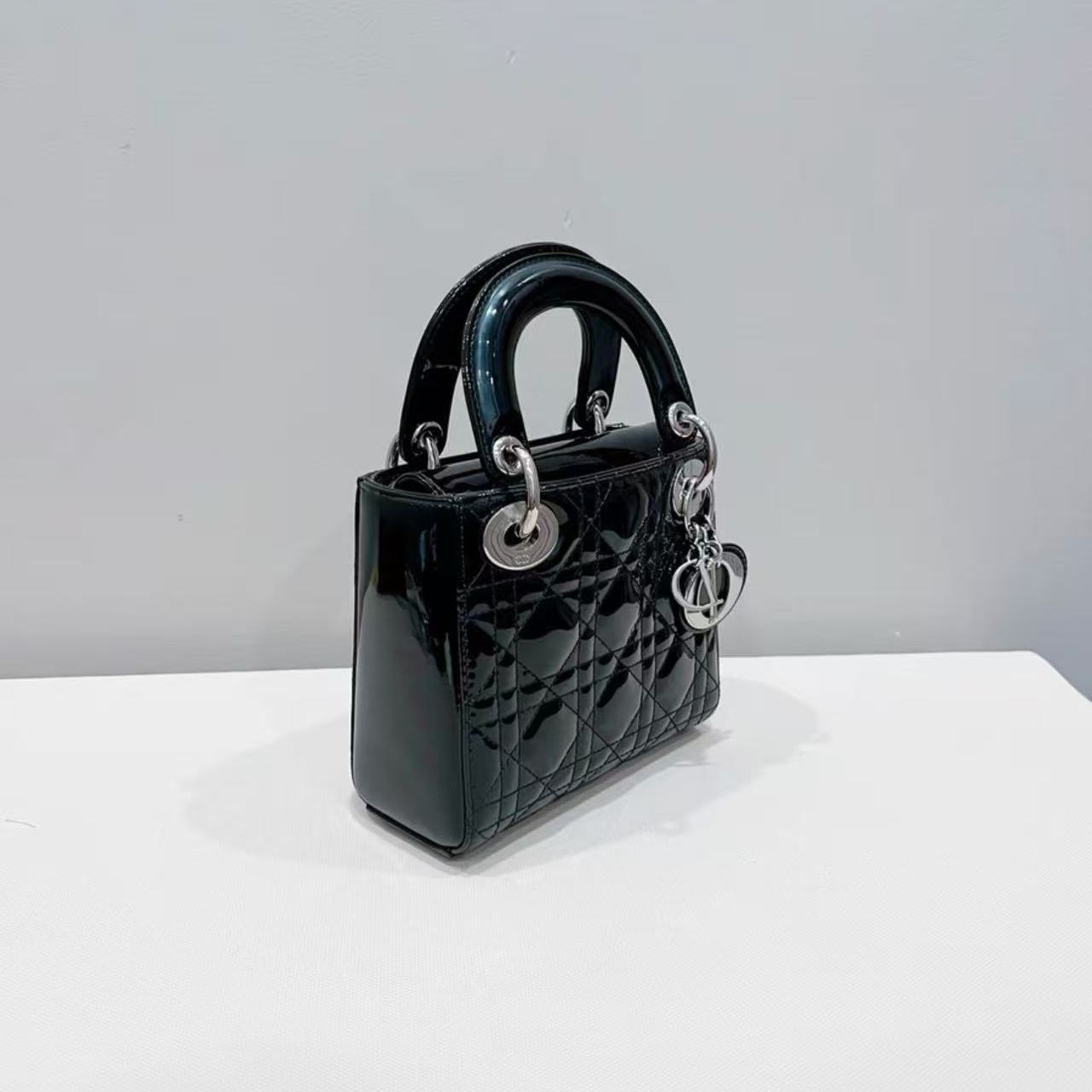 【#547】Pre-owned DlOR Lady Dior Mini Patent Leather Shoulder Bag BJ11015040135 