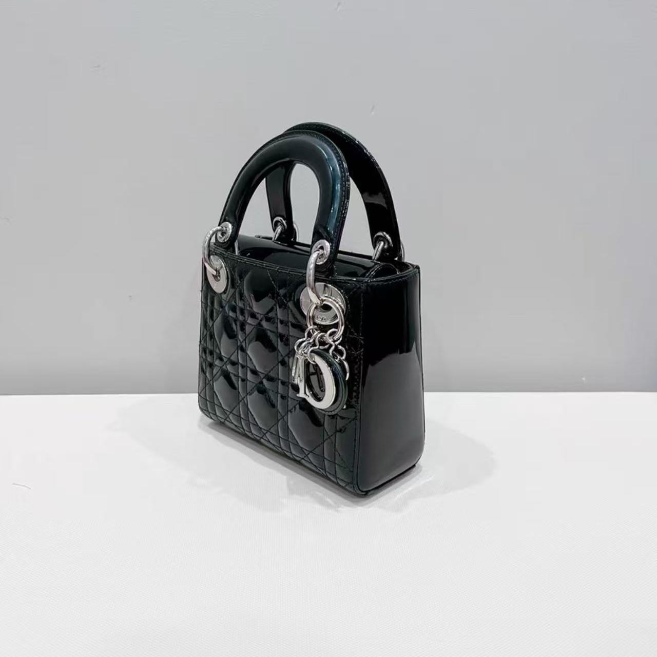 【#547】Pre-owned DlOR Lady Dior Mini Patent Leather Shoulder Bag BJ11015040135 