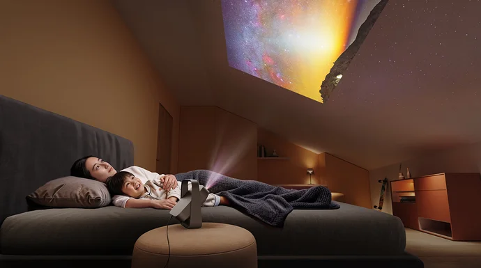 📽家庭プロジェクターの完成形。軽さと薄さに4Kの感動を｜Elfin Flip 4K