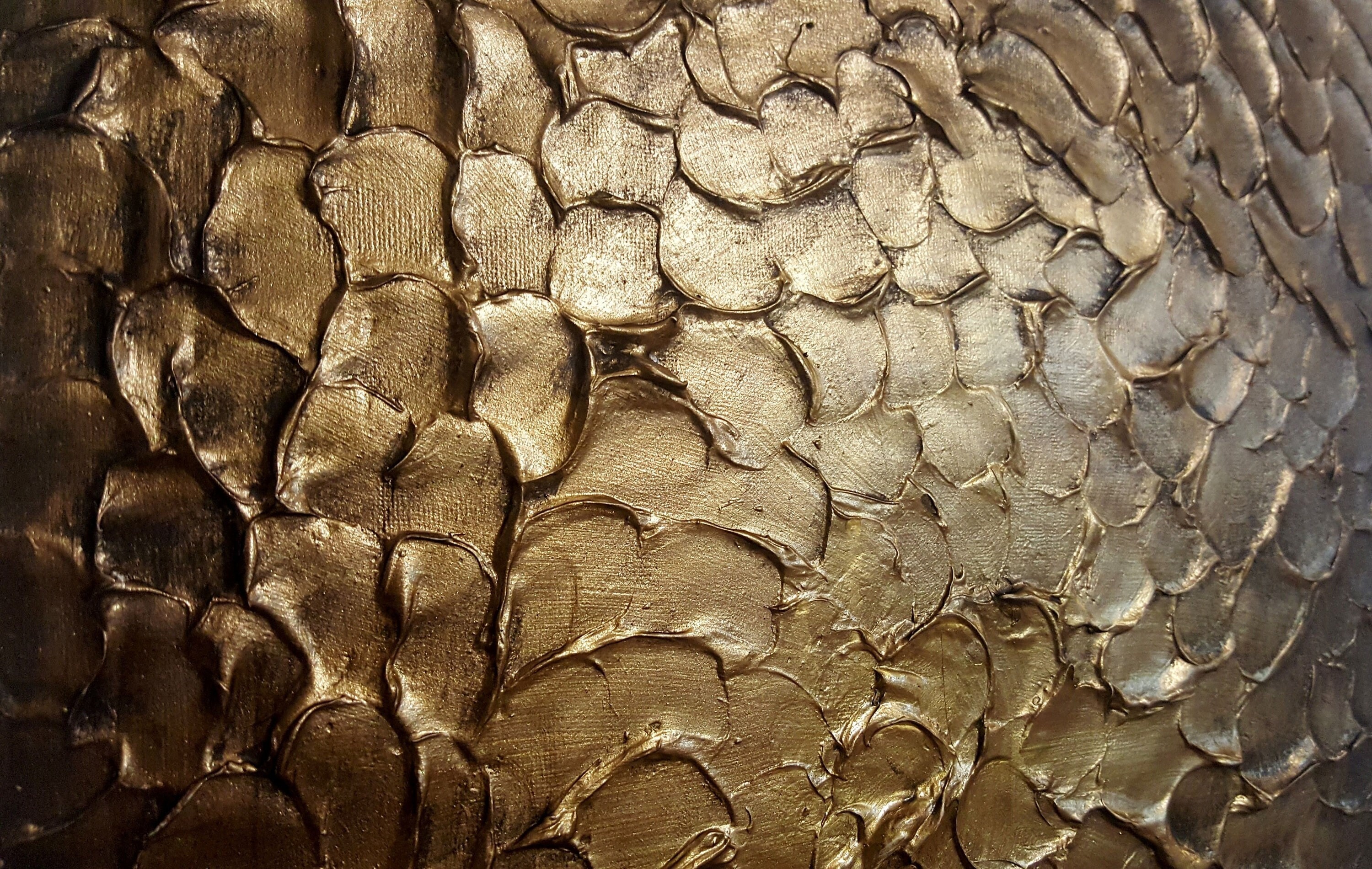 Rugged Opulence-Bronze Scales