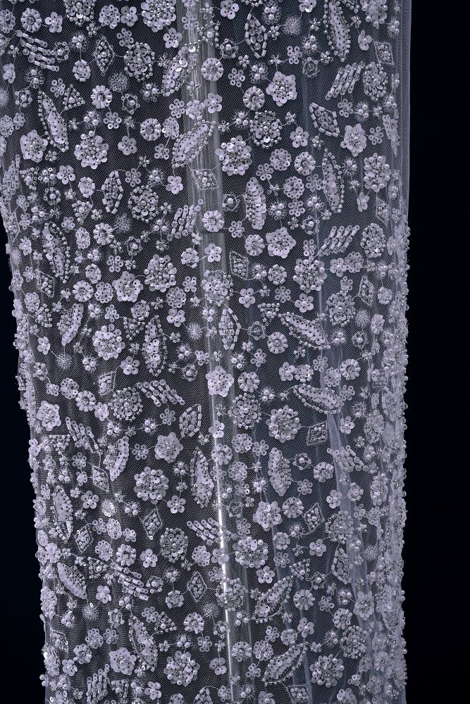 Luxury Embroidered 3D Floral Tulle Fabric Stunning 3D Petal Fabric With Crystal Pearl Sparkling Sequin Wedding Dress Wedding Dress