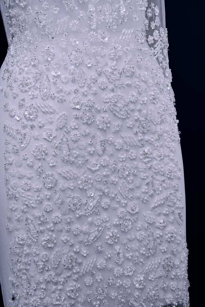 Luxury Embroidered 3D Floral Tulle Fabric Stunning 3D Petal Fabric With Crystal Pearl Sparkling Sequin Wedding Dress Wedding Dress