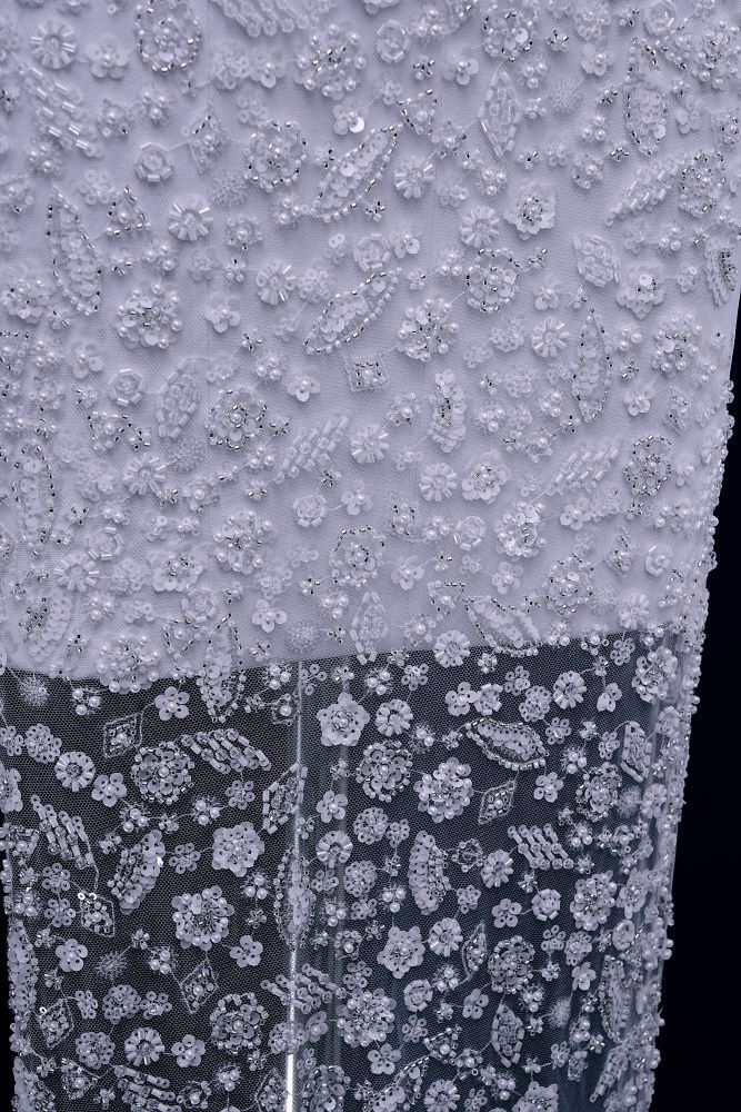 Luxury Embroidered 3D Floral Tulle Fabric Stunning 3D Petal Fabric With Crystal Pearl Sparkling Sequin Wedding Dress Wedding Dress