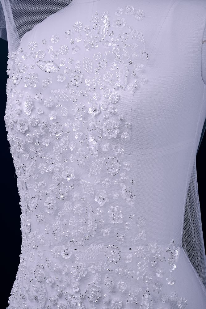 Luxury Embroidered 3D Floral Tulle Fabric Stunning 3D Petal Fabric With Crystal Pearl Sparkling Sequin Wedding Dress Wedding Dress