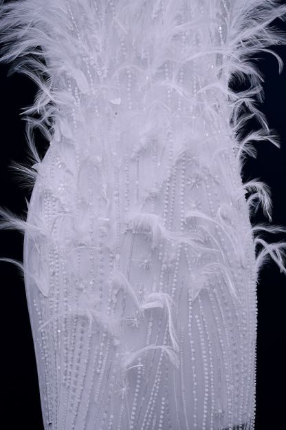 Elegant 3D Blossom Flowers Beaded Tulle Fabric with Undefiled Feathers Sparkling Sequins for Wedding Dress Bridal Gown