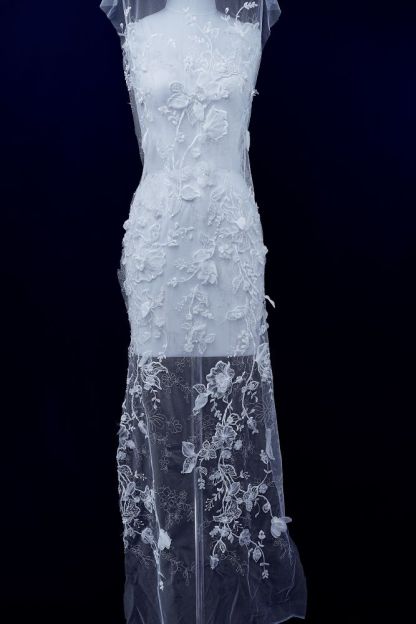 Luxury Embroidery 3D Flower Tulle Fabric Dazzling 3D Flower Petal Fabric Inlaid Crystal Pearls Sparkling Sequins Wedding Dresses