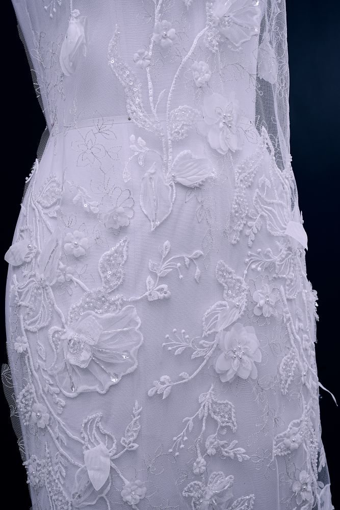 Luxury Embroidery 3D Flower Tulle Fabric Dazzling 3D Flower Petal Fabric Inlaid Crystal Pearls Sparkling Sequins Wedding Dresses