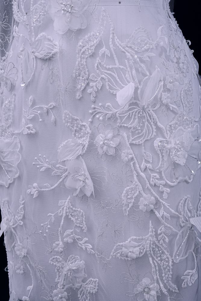 Luxury Embroidery 3D Flower Tulle Fabric Dazzling 3D Flower Petal Fabric Inlaid Crystal Pearls Sparkling Sequins Wedding Dresses