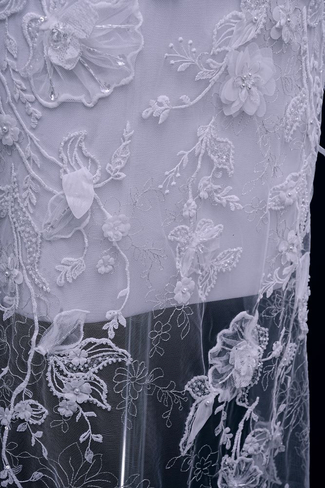 Luxury Embroidery 3D Flower Tulle Fabric Dazzling 3D Flower Petal Fabric Inlaid Crystal Pearls Sparkling Sequins Wedding Dresses