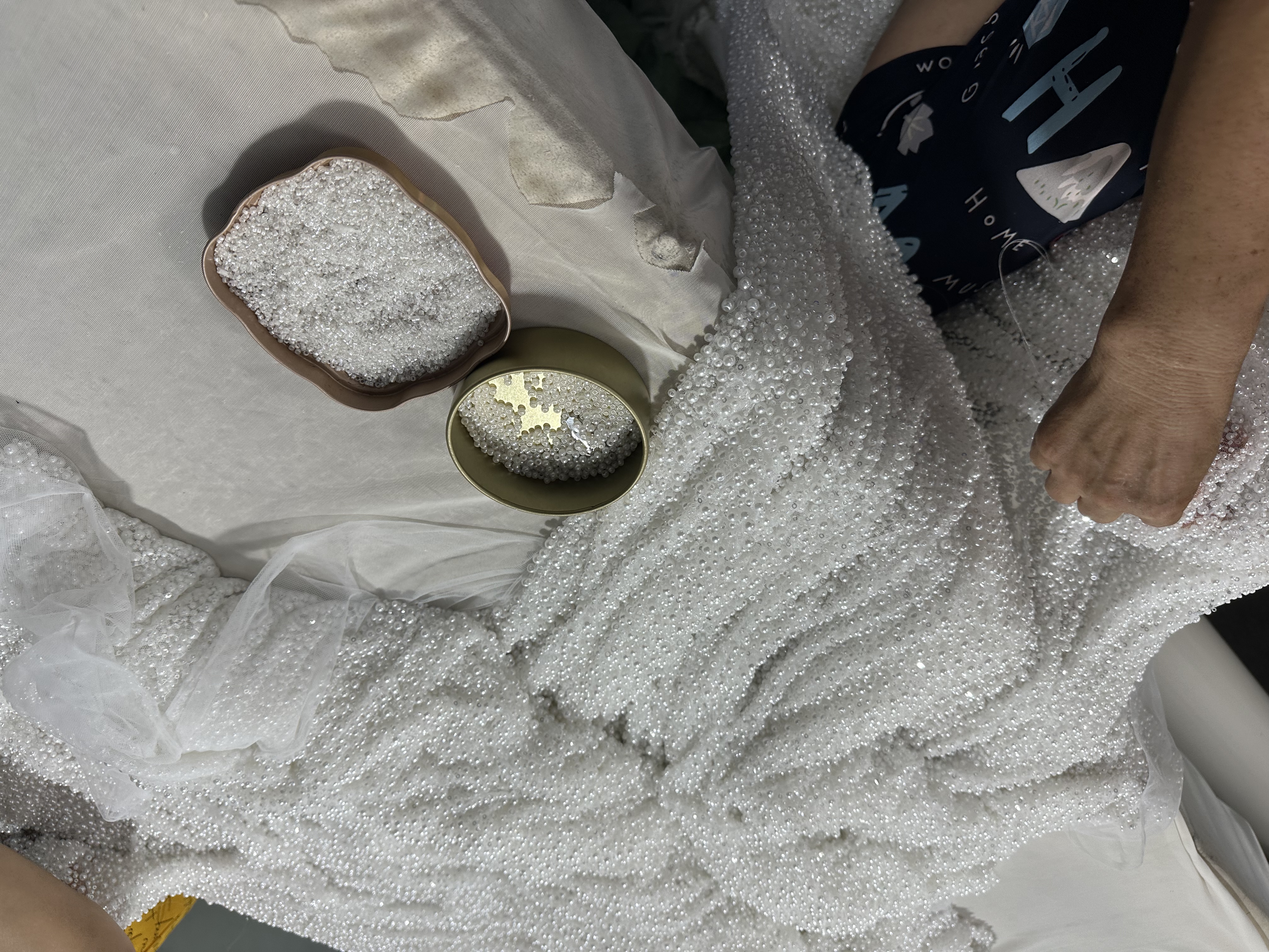 {"default":"Sita Lace, Lace Fabric, Feature Fabric, Tulle Fabric, Beaded Fabric, Sequined Fabric, Embroidery Fabric, Wedding Dress, Bridal Gown, Bridal Veil, Beads, Sequins,"}