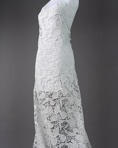 Sita Lace, sitalace, Lace Fabric, Feature Fabric, Tulle Fabric, Beaded Fabric, Sequined Fabric, Embroidery Fabric, Wedding Dress, Bridal Gown, Bridal Veil, Beads, Sequins, Feather Fabrics, Feather, 3D Flowers, Floral, Blossom Flowers, Flower Petal,