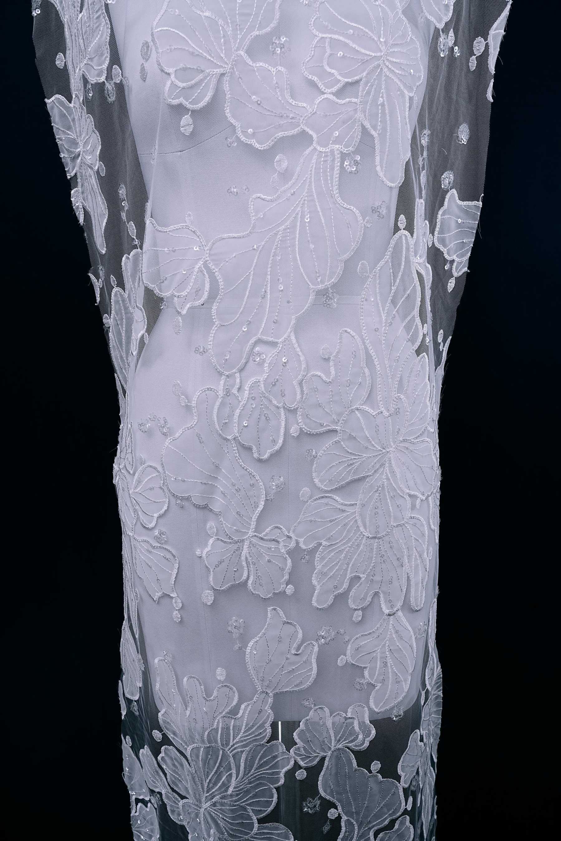 Sequined Embroidery Floral Lace Fabric Sequined Tulle Fabric Exquisite Floral Pattern Bridal Dress