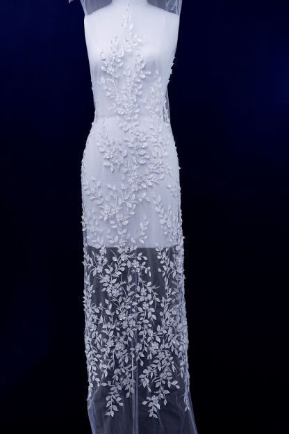 Luxury Embroidered 3D Leaves Tulle Fabric With Elegant Leaf Pattern Sparklig Sequins Mesh Fabric Crystal Pearls Embroidered Wedding Dress Bridal Gown Party Gown