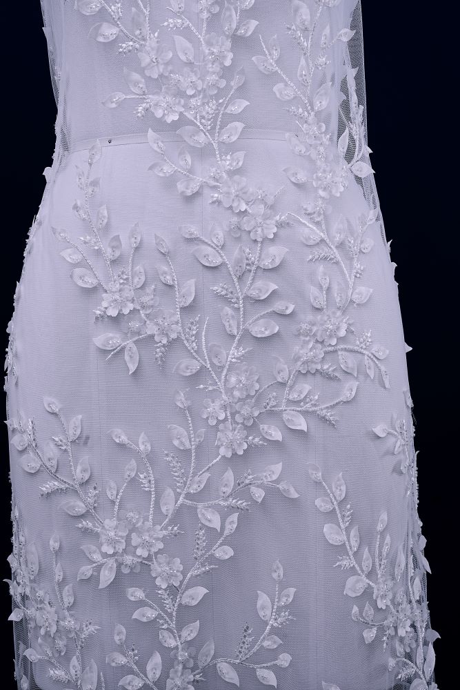Luxury Embroidered 3D Leaves Tulle Fabric With Elegant Leaf Pattern Sparklig Sequins Mesh Fabric Crystal Pearls Embroidered Wedding Dress Bridal Gown Party Gown
