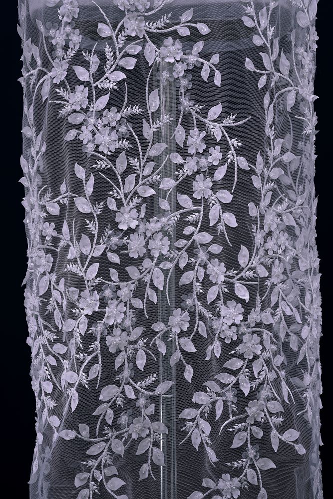 Luxury Embroidered 3D Leaves Tulle Fabric With Elegant Leaf Pattern Sparklig Sequins Mesh Fabric Crystal Pearls Embroidered Wedding Dress Bridal Gown Party Gown